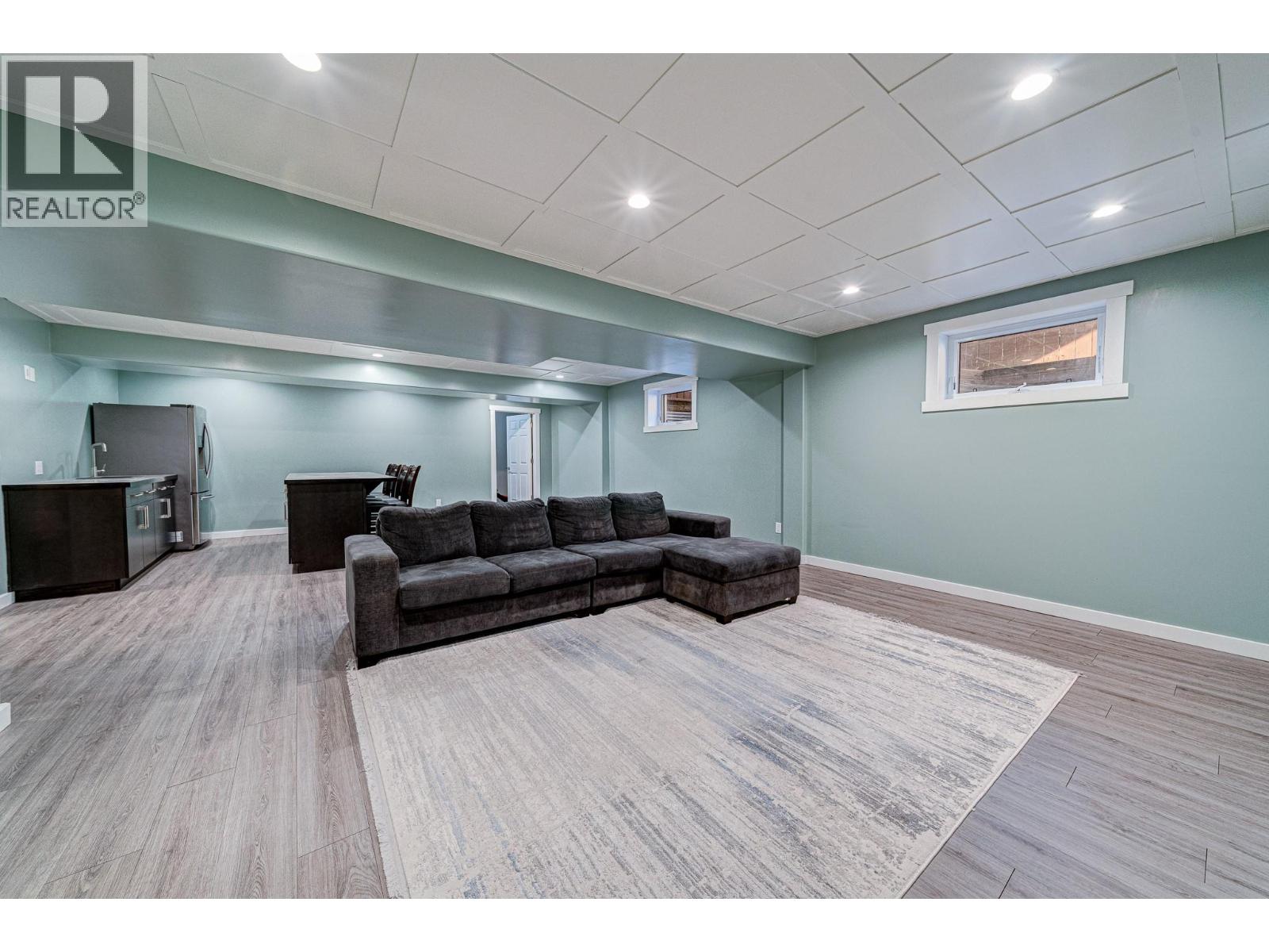 5 Caledonia Place, Elkford, British Columbia  V0B 1H0 - Photo 40 - 10365763