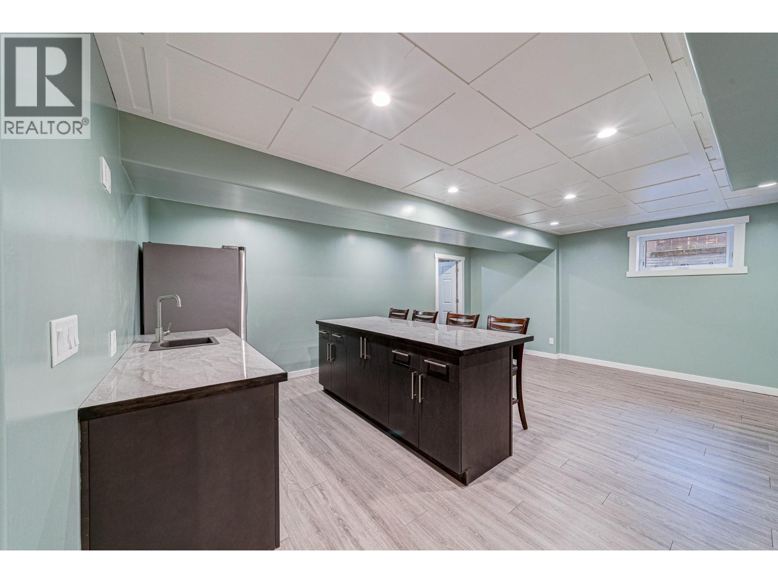 5 Caledonia Place, Elkford, British Columbia  V0B 1H0 - Photo 41 - 10365763