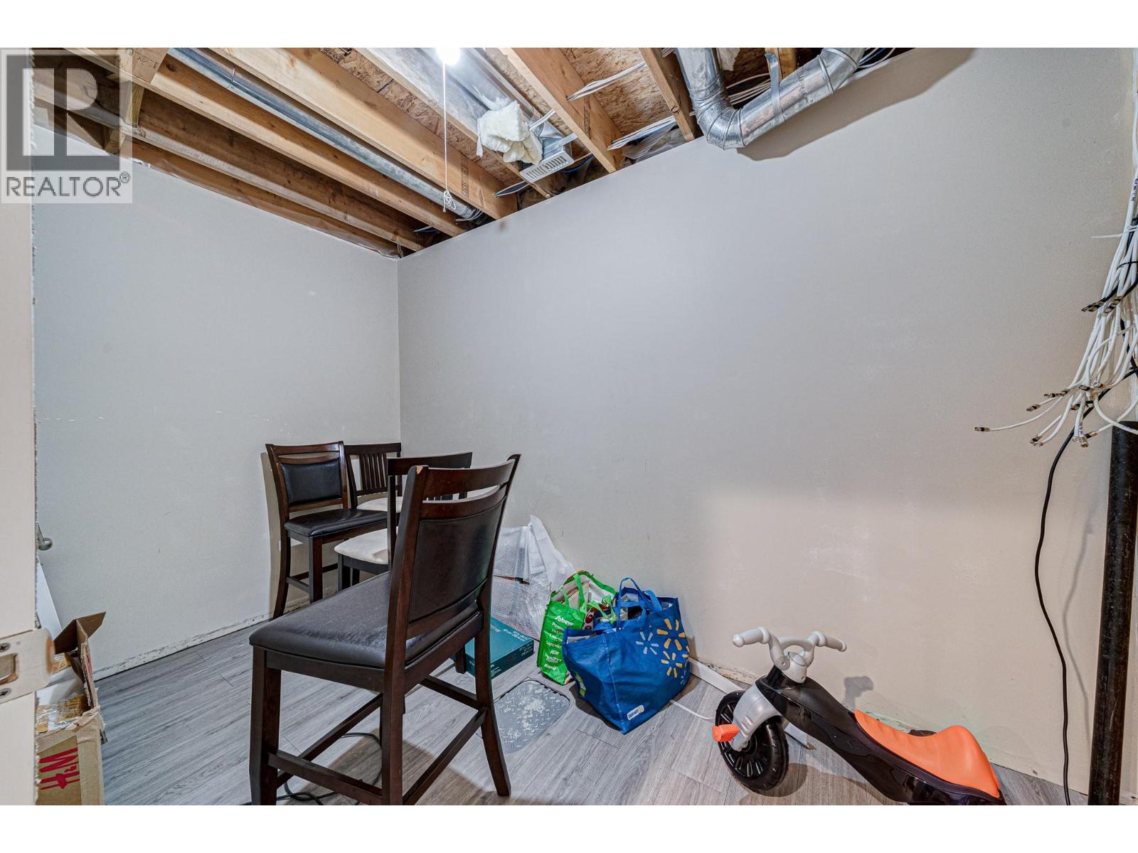 5 Caledonia Place, Elkford, British Columbia  V0B 1H0 - Photo 46 - 10365763