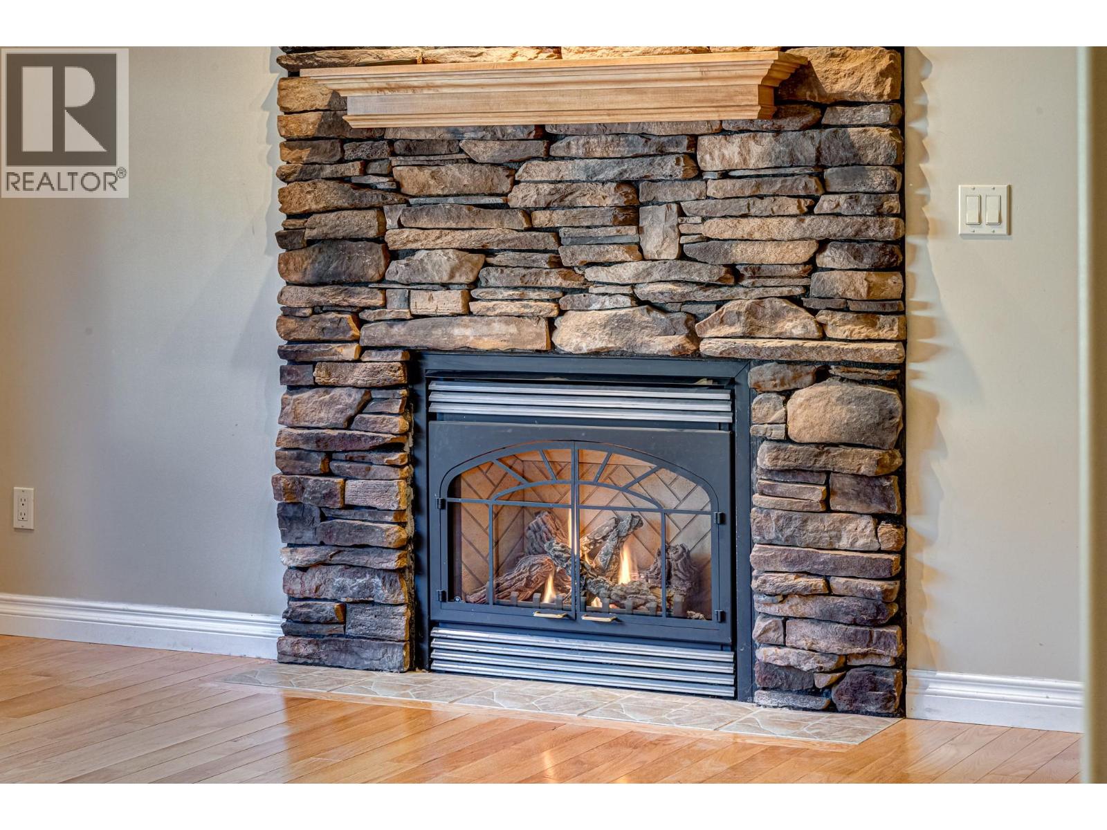 5 Caledonia Place, Elkford, British Columbia  V0B 1H0 - Photo 58 - 10365763