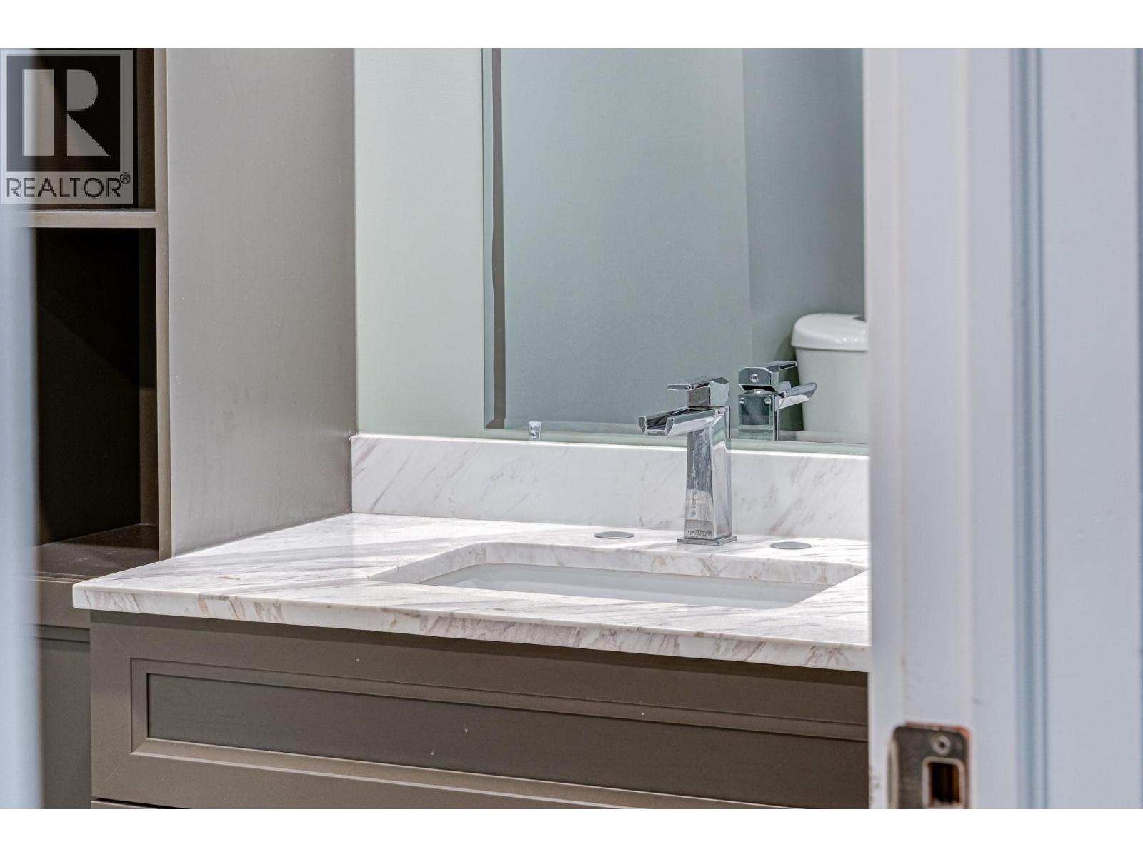 5 Caledonia Place, Elkford, British Columbia  V0B 1H0 - Photo 60 - 10365763