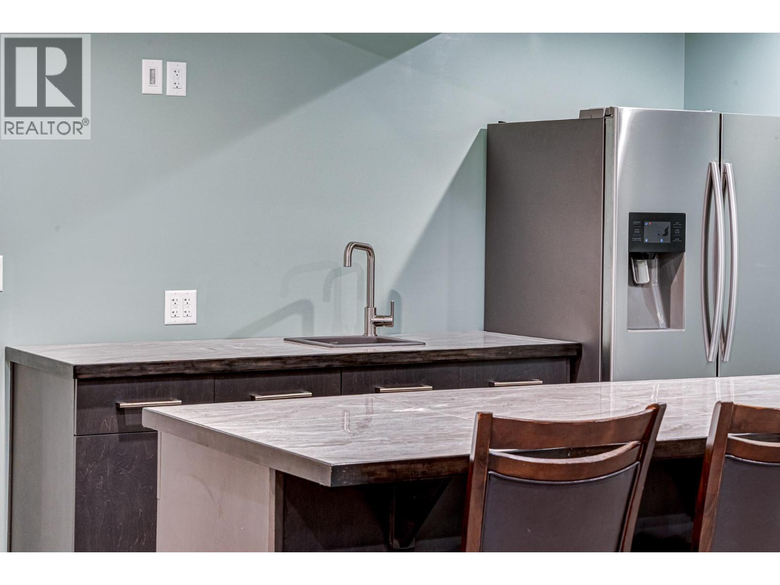 5 Caledonia Place, Elkford, British Columbia  V0B 1H0 - Photo 61 - 10365763