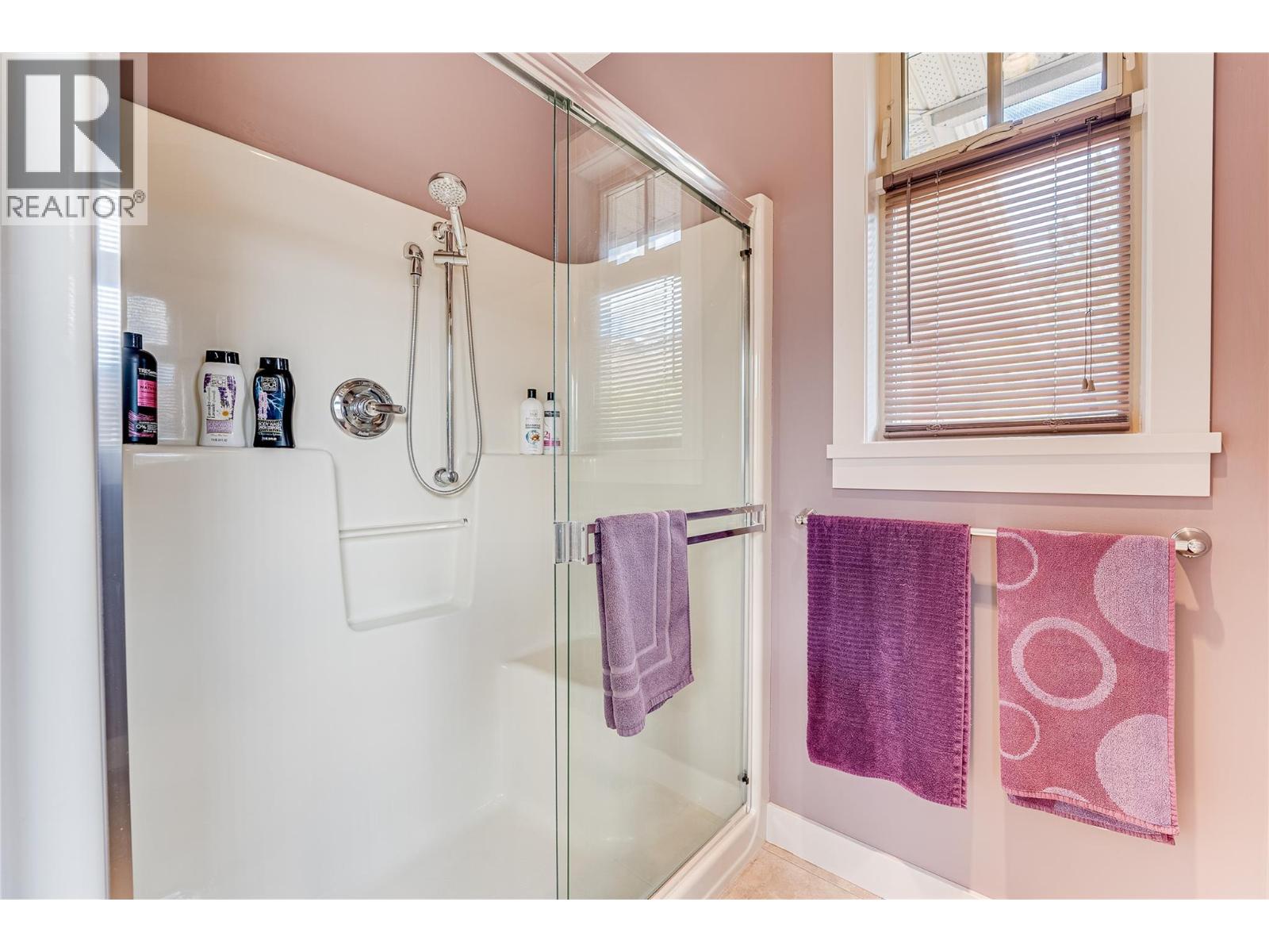 8768 Cortland Place, Coldstream, British Columbia  V1B 4B8 - Photo 21 - 10365499