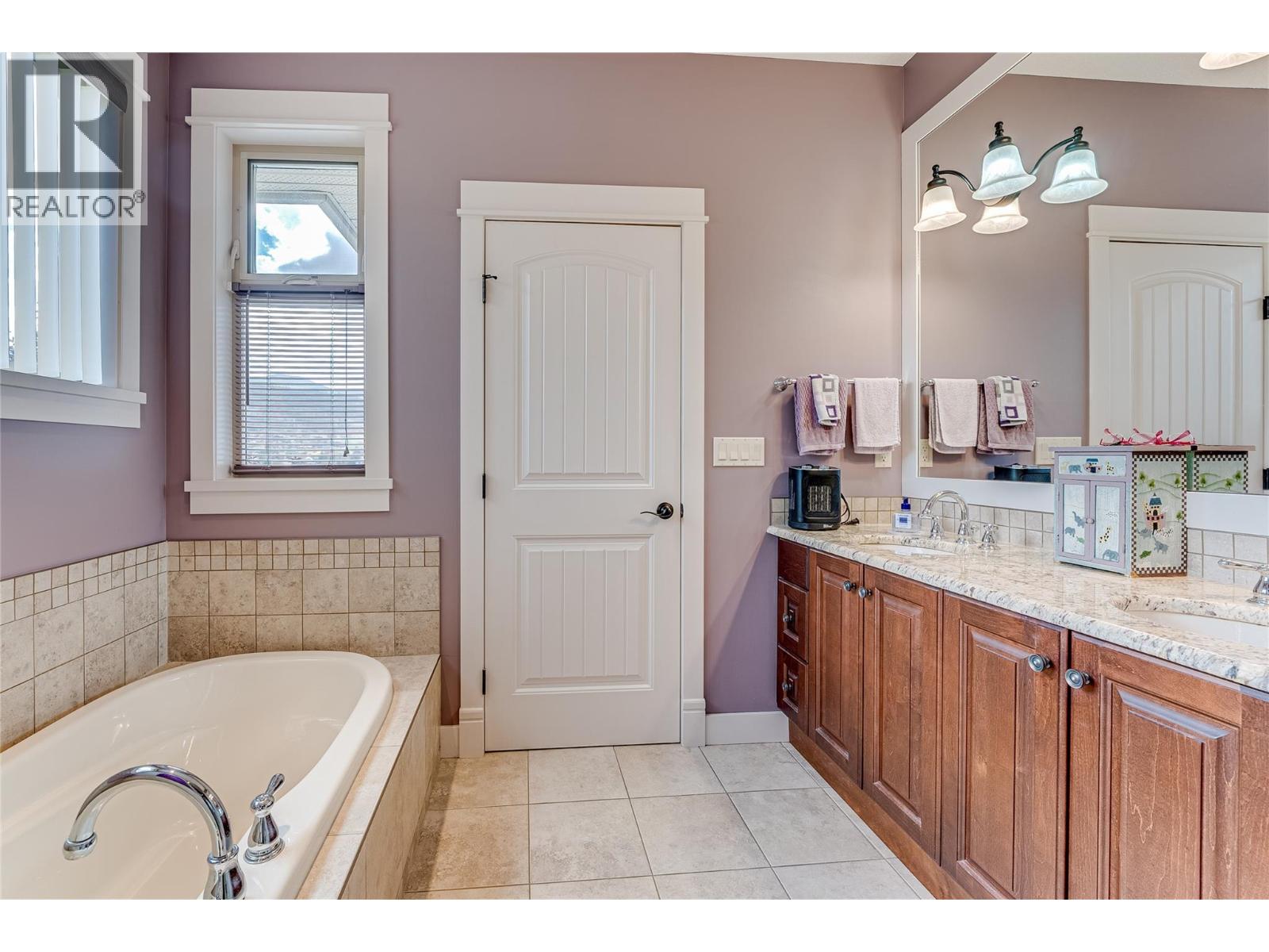 8768 Cortland Place, Coldstream, British Columbia  V1B 4B8 - Photo 22 - 10365499