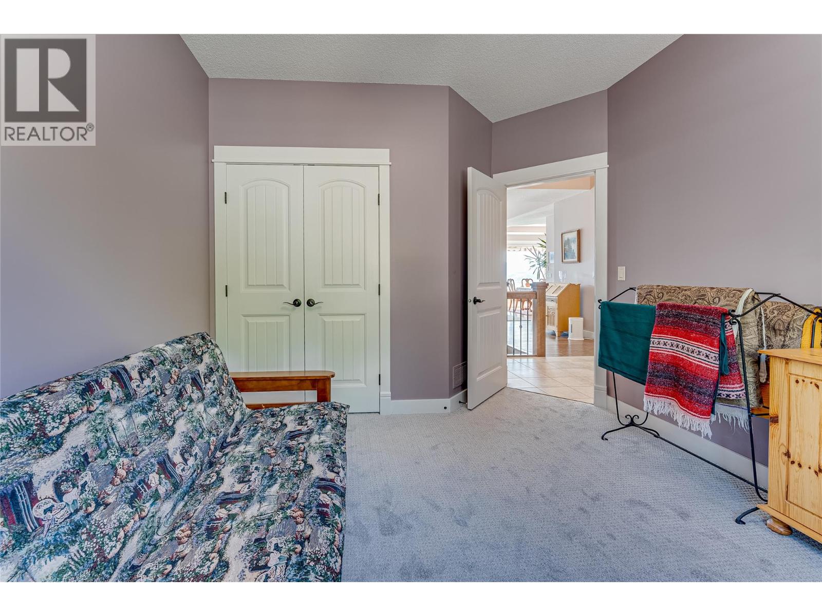 8768 Cortland Place, Coldstream, British Columbia  V1B 4B8 - Photo 9 - 10365499