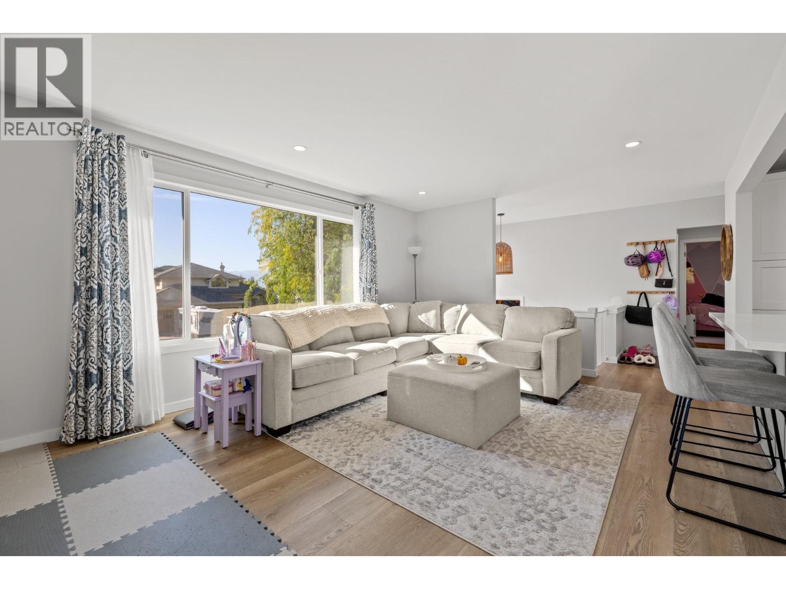 1390 Mountain Avenue, Kelowna, British Columbia  V1Y 7H4 - Photo 5 - 10365174