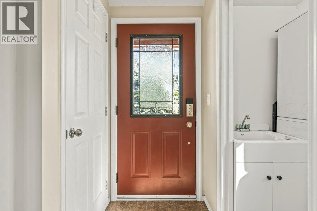 148 Fenwick Road, Vernon, British Columbia  V1B 2V6 - Photo 4 - 10365762