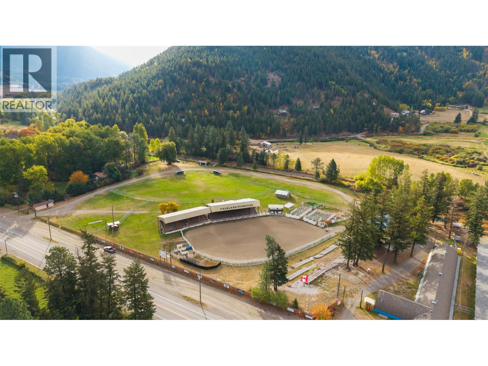 2946 Westridge Drive, Falkland, British Columbia  V0E 1W0 - Photo 7 - 10365408