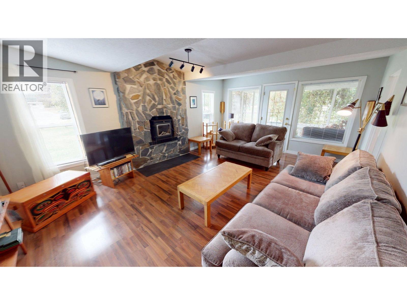 339 Birch Street, Chase, British Columbia  V0E 1M0 - Photo 3 - 10365492