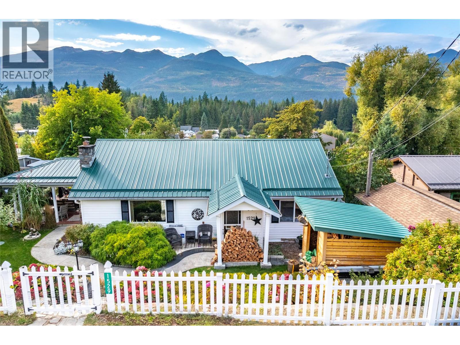 1529 Russel Avenue, Riondel, British Columbia  V0B 2B0 - Photo 12 - 10365772