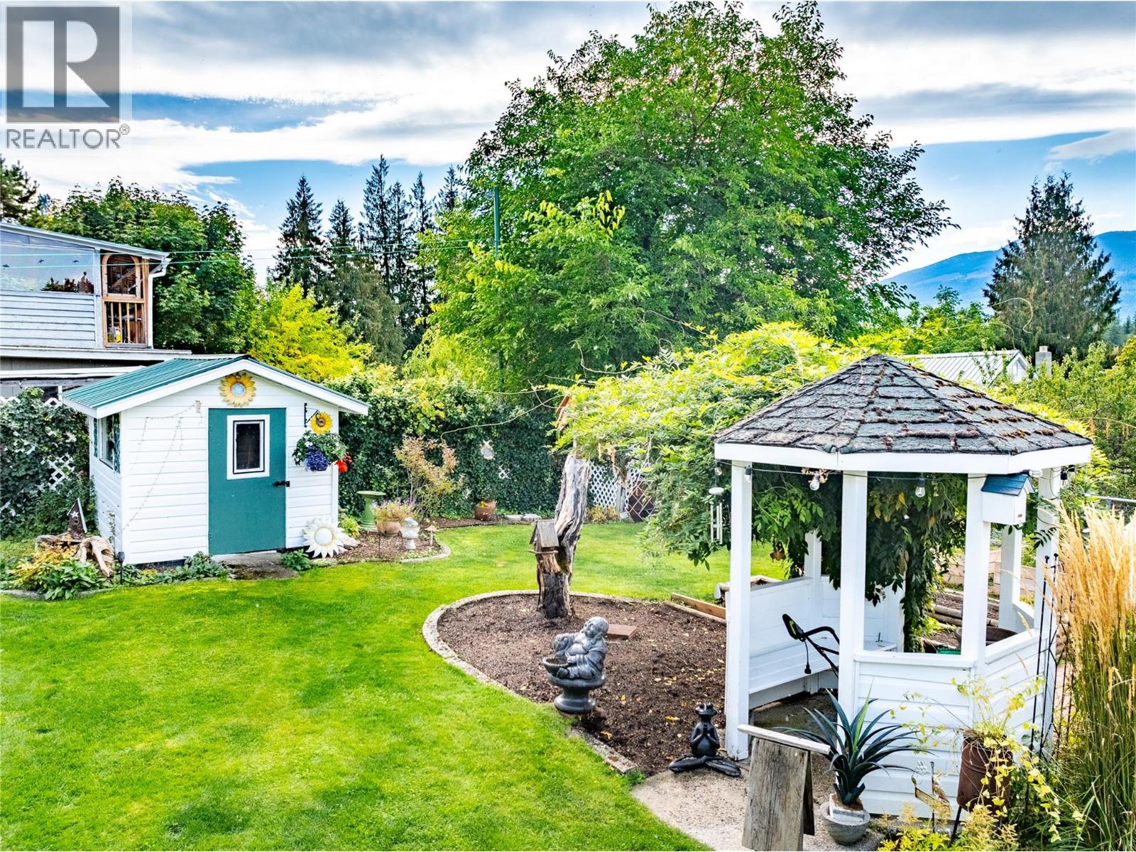 1529 Russel Avenue, Riondel, British Columbia  V0B 2B0 - Photo 22 - 10365772