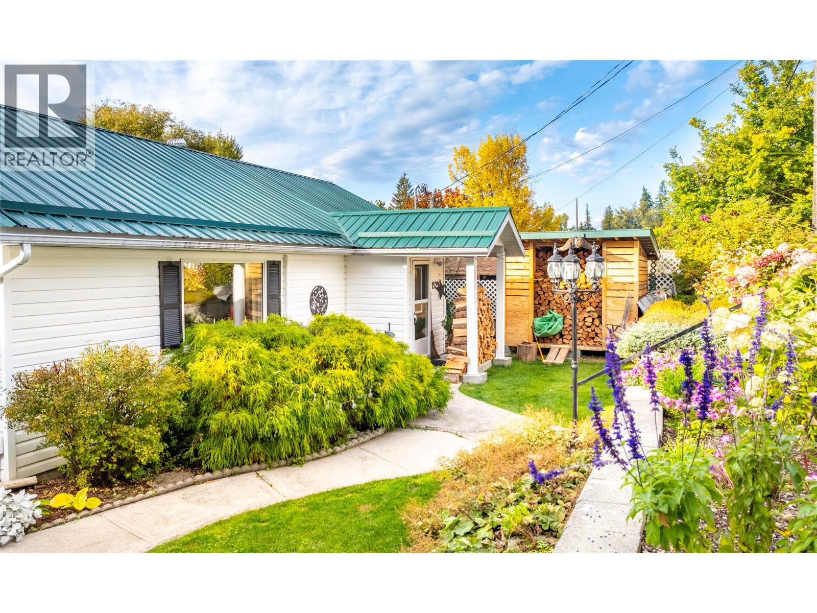 1529 Russel Avenue, Riondel, British Columbia  V0B 2B0 - Photo 35 - 10365772