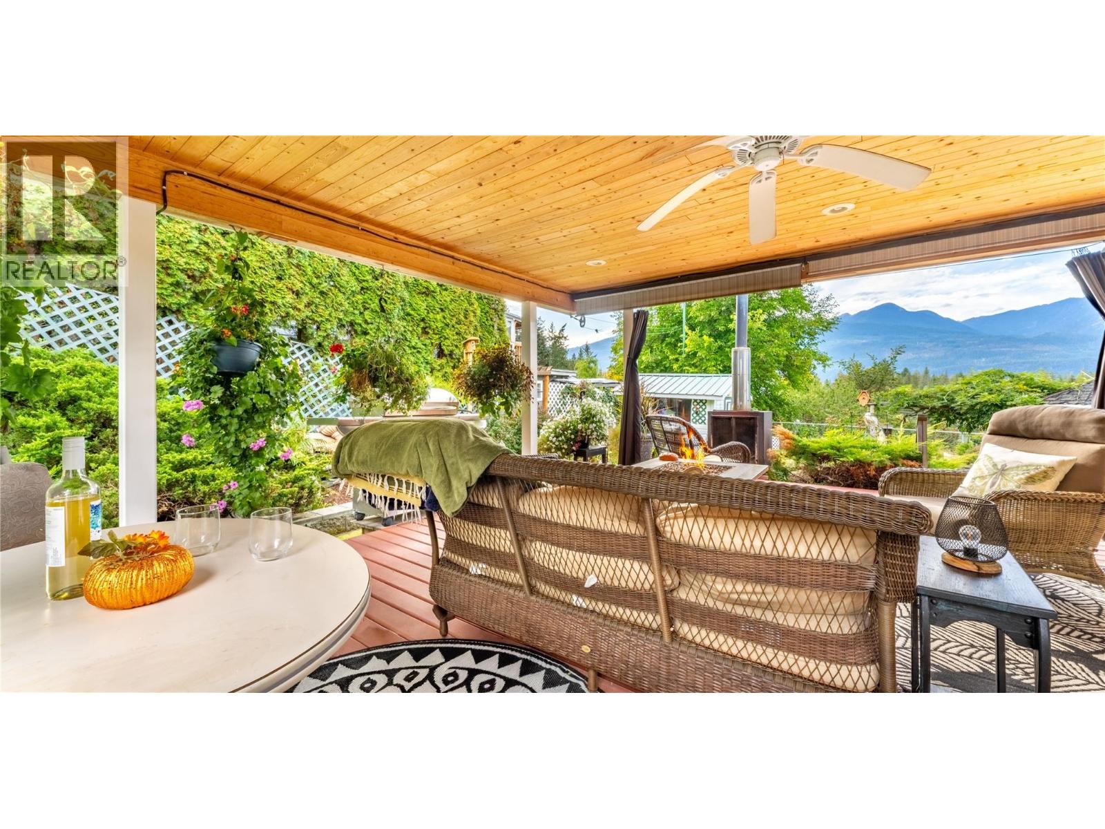 1529 Russel Avenue, Riondel, British Columbia  V0B 2B0 - Photo 41 - 10365772