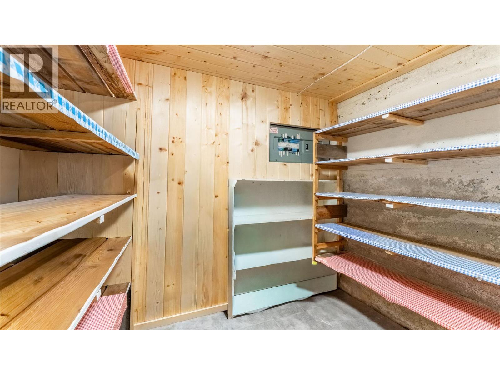 1529 Russel Avenue, Riondel, British Columbia  V0B 2B0 - Photo 67 - 10365772