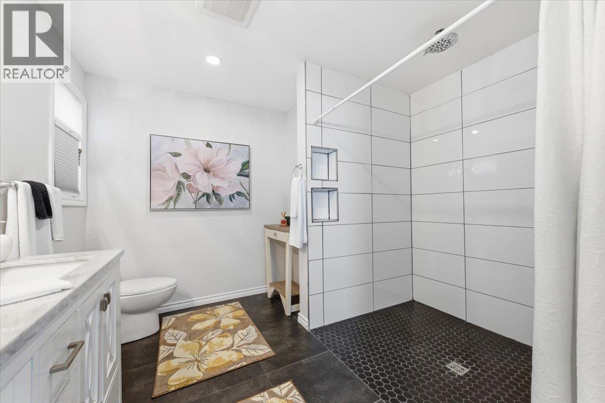 1700 30 Street, Vernon, British Columbia  V1T 5C3 - Photo 18 - 10365711