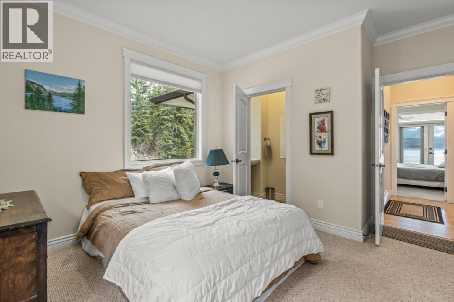 5694 Trans Canada Highway Nw, Salmon Arm, British Columbia  V1E 3A2 - Photo 8 - 10365896