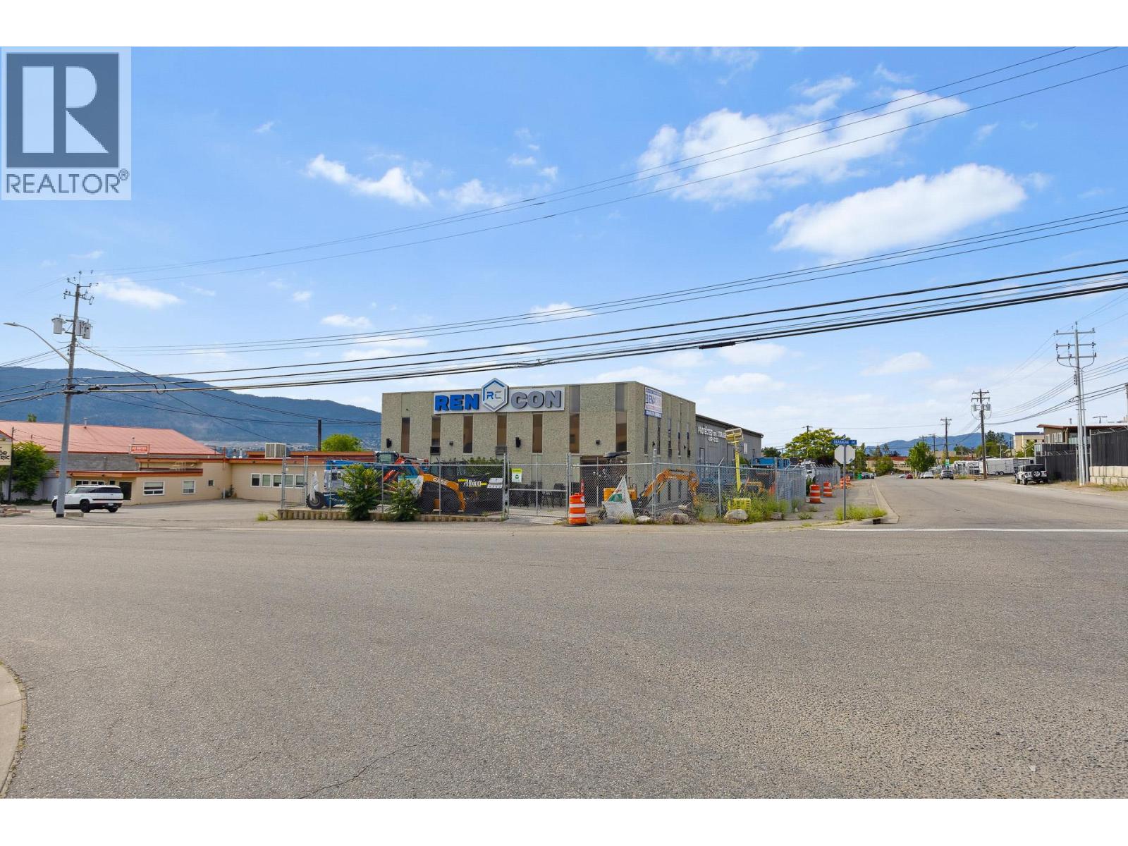 275 Okanagan Avenue E, Penticton, British Columbia  V2A 3J8 - Photo 3 - 10365800