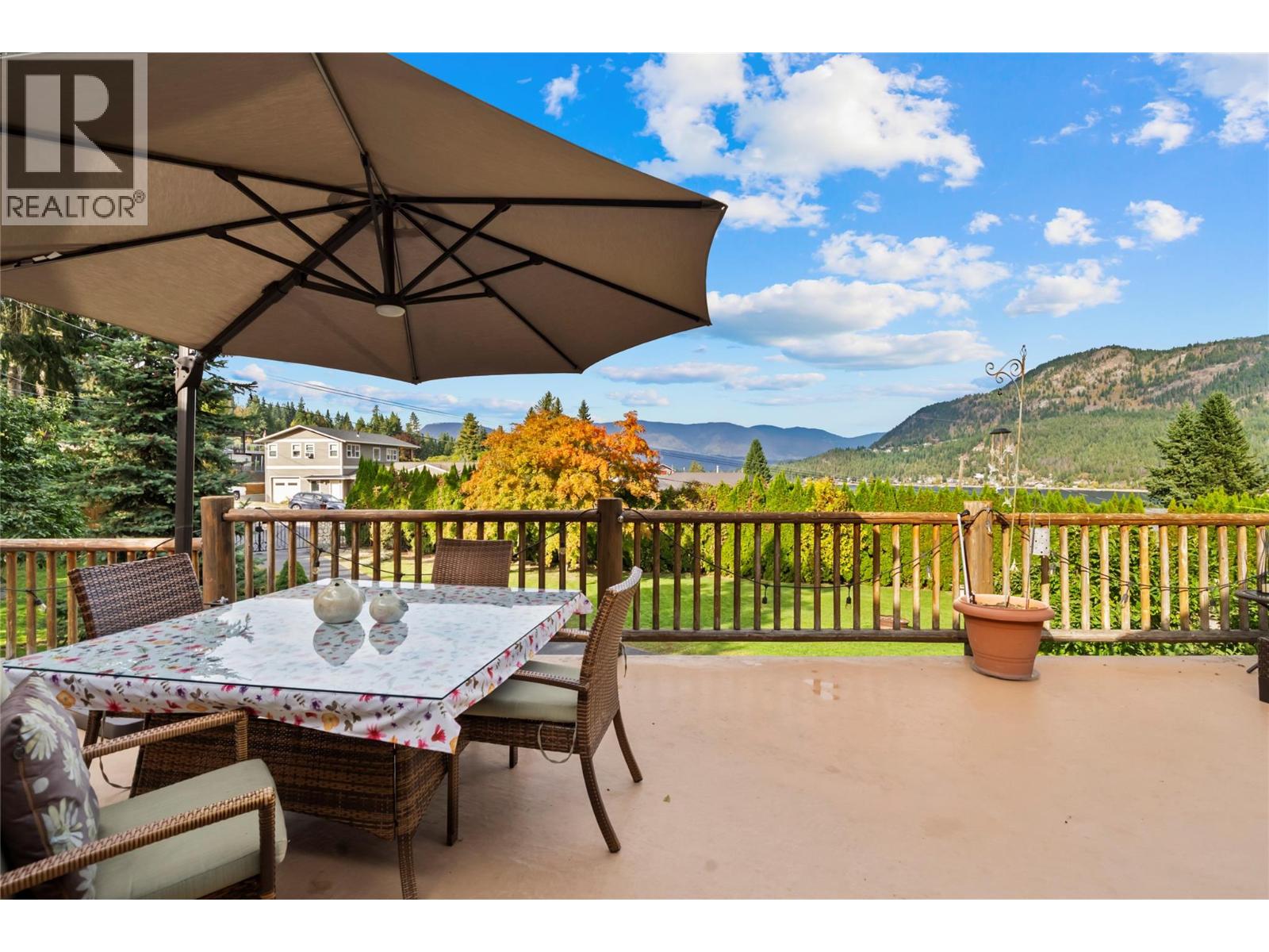 2462 Leisure Road, Blind Bay, British Columbia  V0E 1H1 - Photo 18 - 10365723