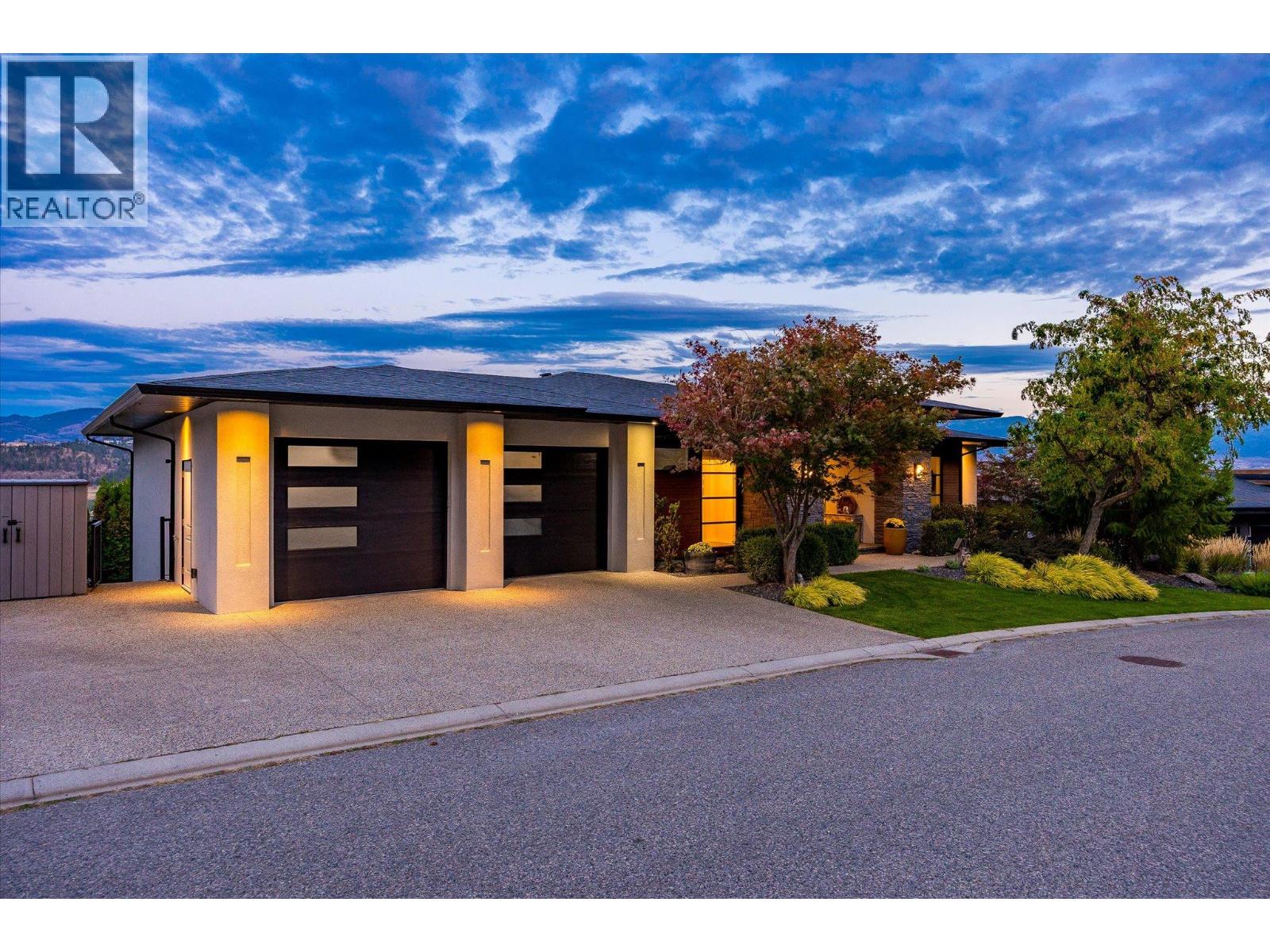 738 Highpointe Drive, Kelowna, British Columbia  V1V 2Y1 - Photo 3 - 10365685