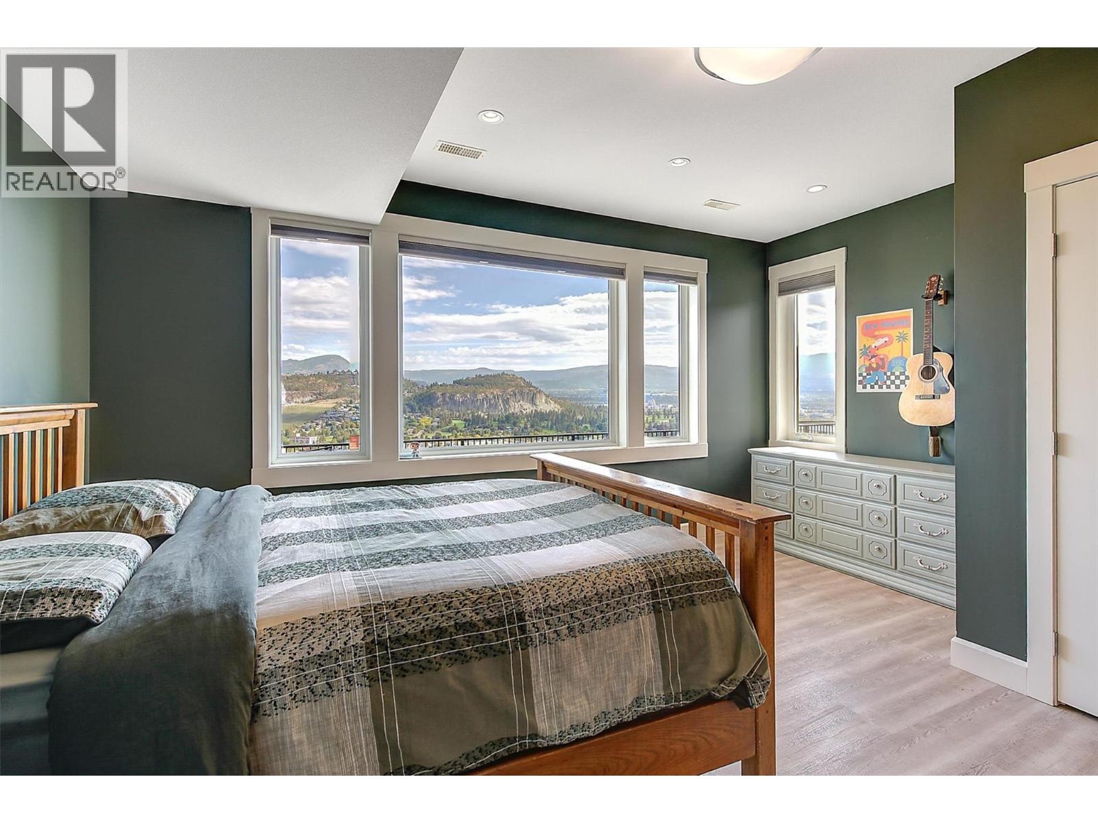 738 Highpointe Drive, Kelowna, British Columbia  V1V 2Y1 - Photo 42 - 10365685