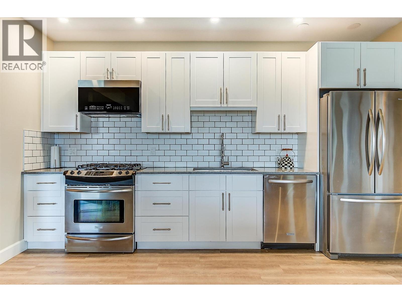 738 Highpointe Drive, Kelowna, British Columbia  V1V 2Y1 - Photo 49 - 10365685