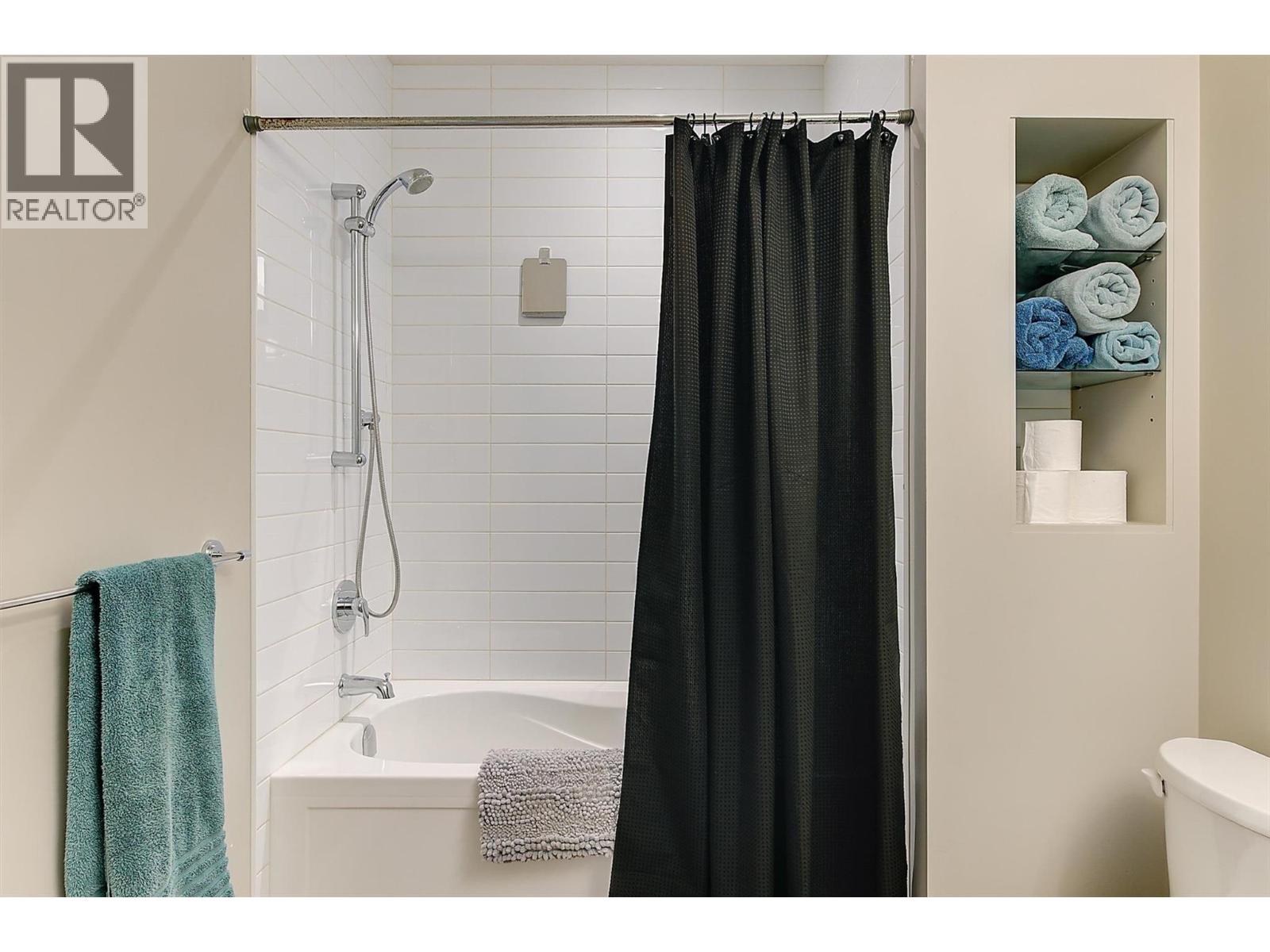 738 Highpointe Drive, Kelowna, British Columbia  V1V 2Y1 - Photo 53 - 10365685