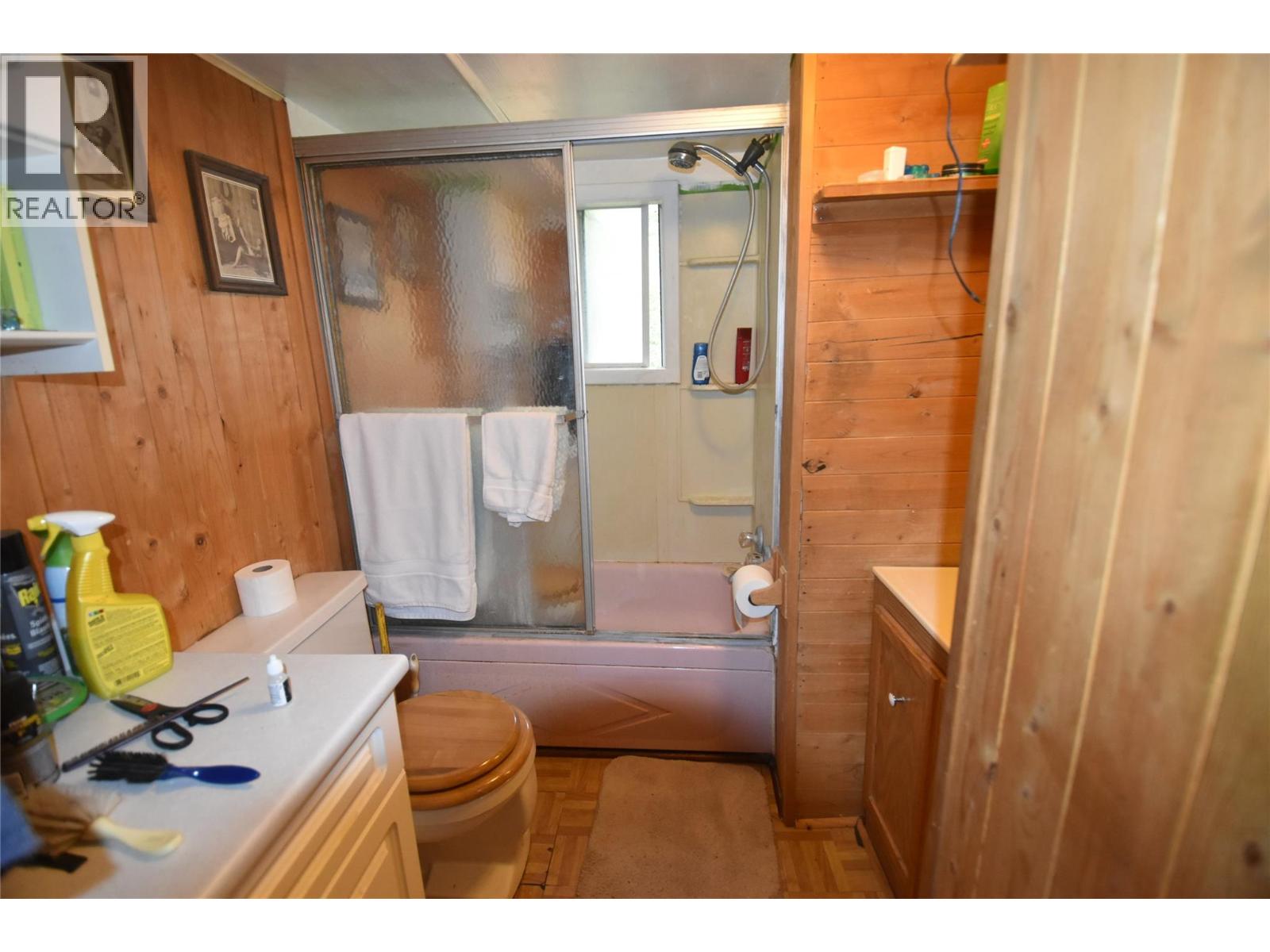 5057 Bradford Road, Skookumchuck, British Columbia  V0B 2E0 - Photo 11 - 10365859