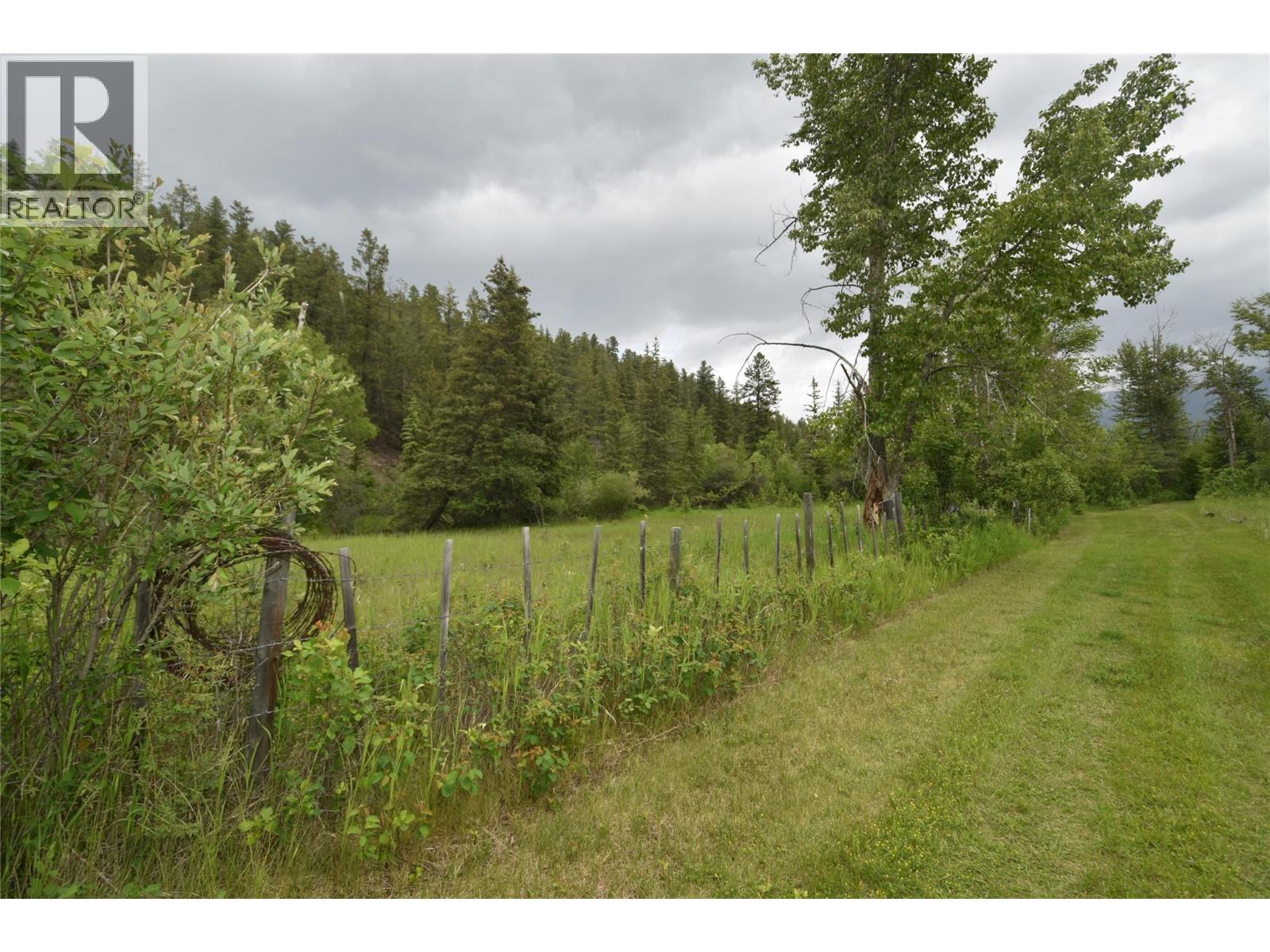 5057 Bradford Road, Skookumchuck, British Columbia  V0B 2E0 - Photo 22 - 10365859