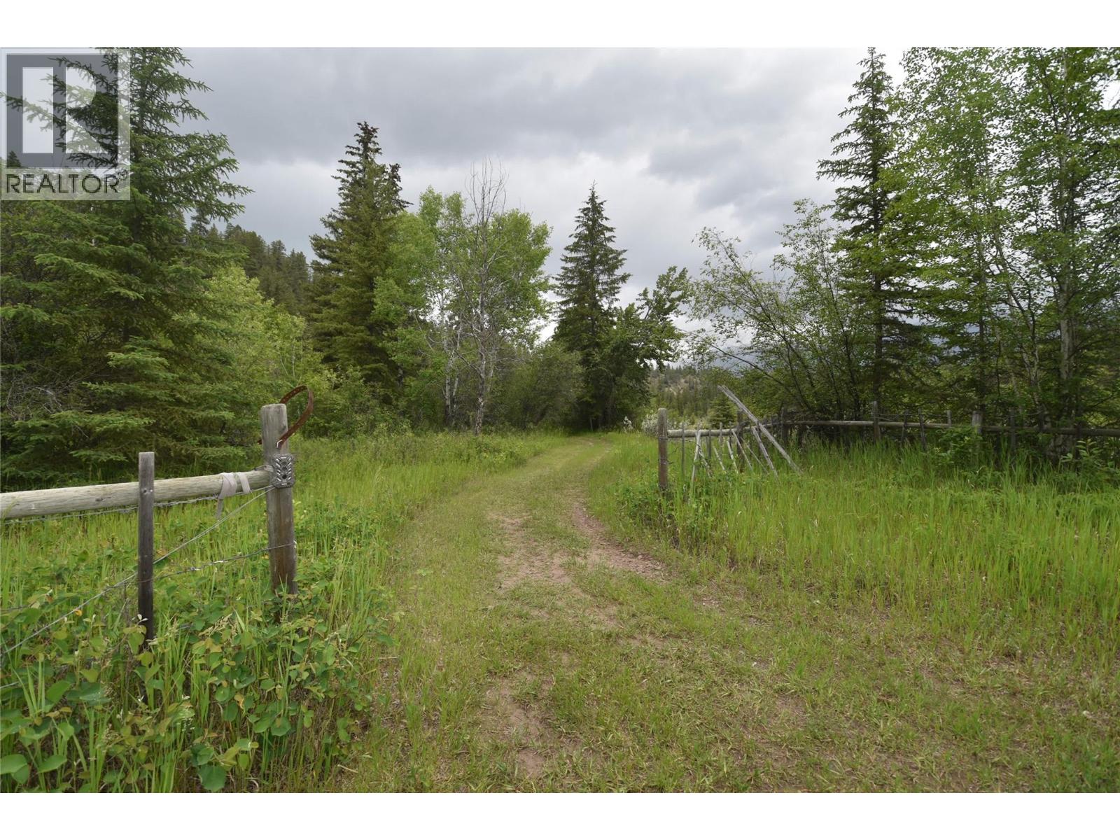 5057 Bradford Road, Skookumchuck, British Columbia  V0B 2E0 - Photo 23 - 10365859