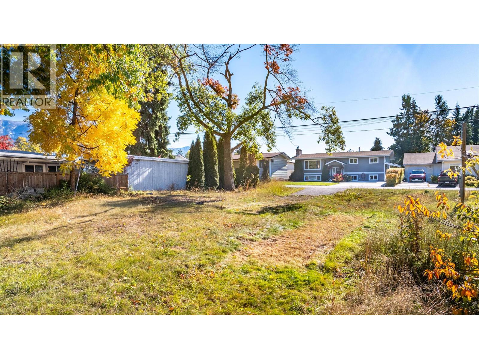 2104 Ash Street, Creston, British Columbia  V0B 1G0 - Photo 5 - 10365872