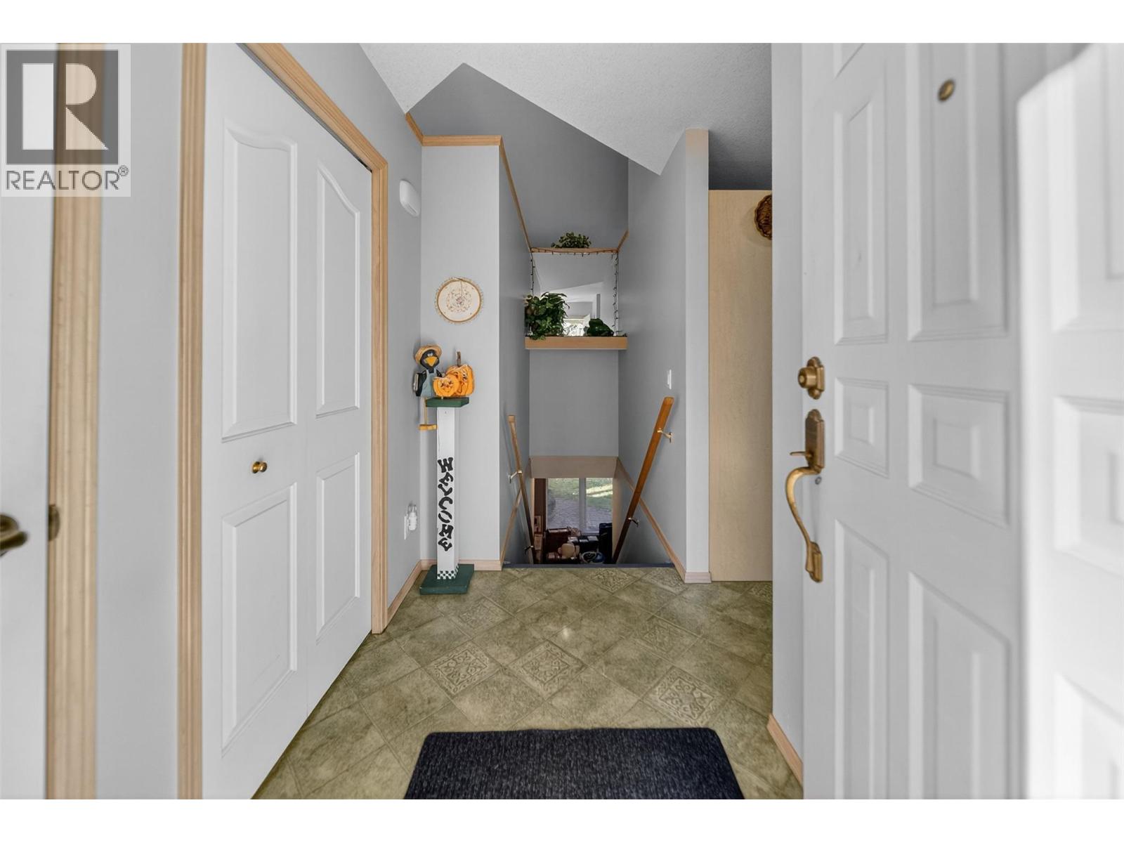 7250 Olsen Road, Jaffray, British Columbia  V0B 1T0 - Photo 10 - 10365735