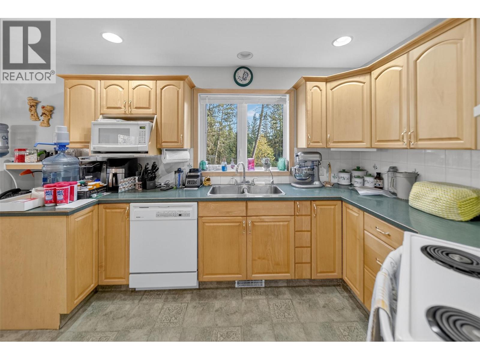 7250 Olsen Road, Jaffray, British Columbia  V0B 1T0 - Photo 23 - 10365735