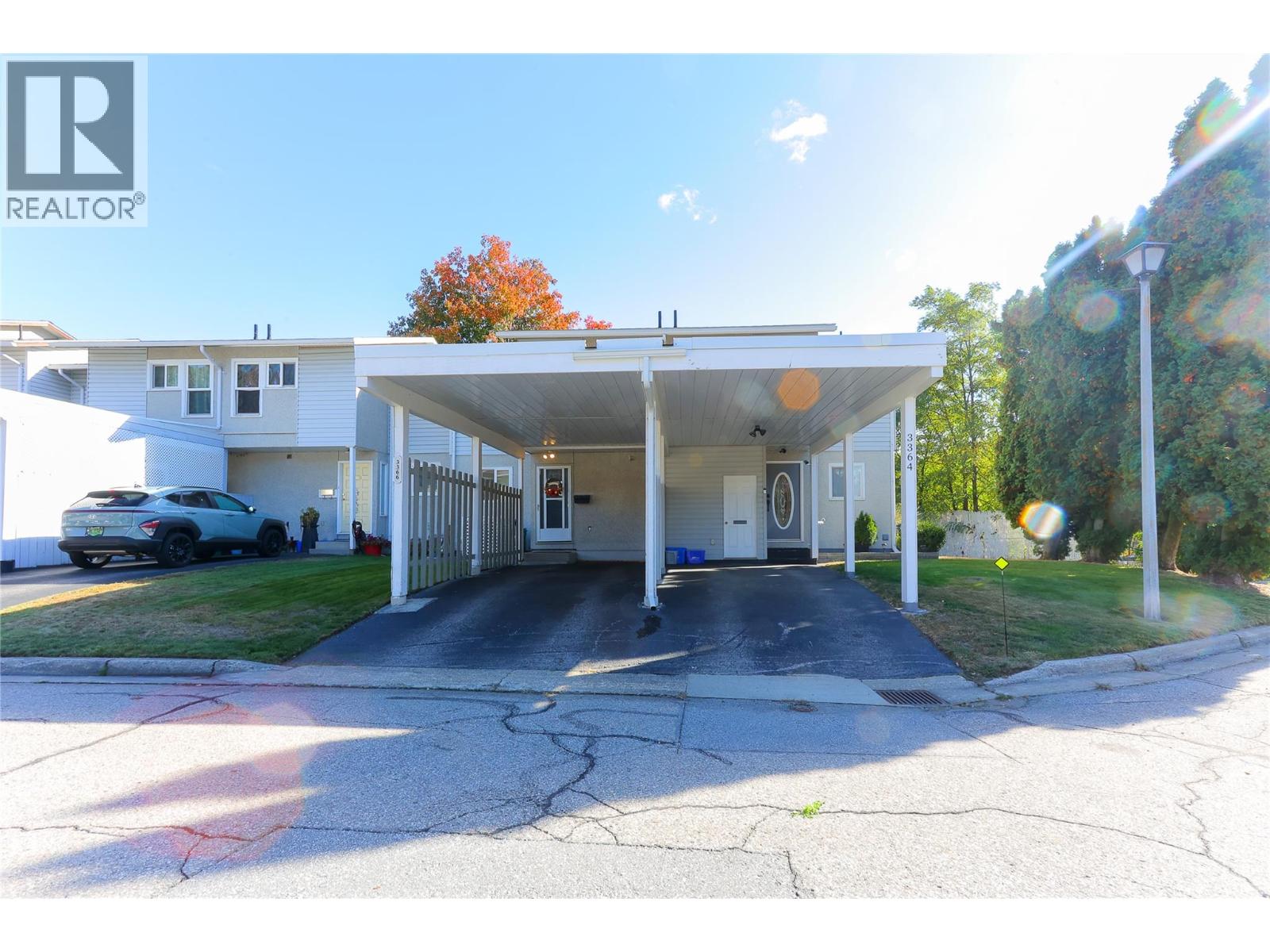 3366 Laurel Crescent, Trail, British Columbia  V1R 4M5 - Photo 3 - 10365750