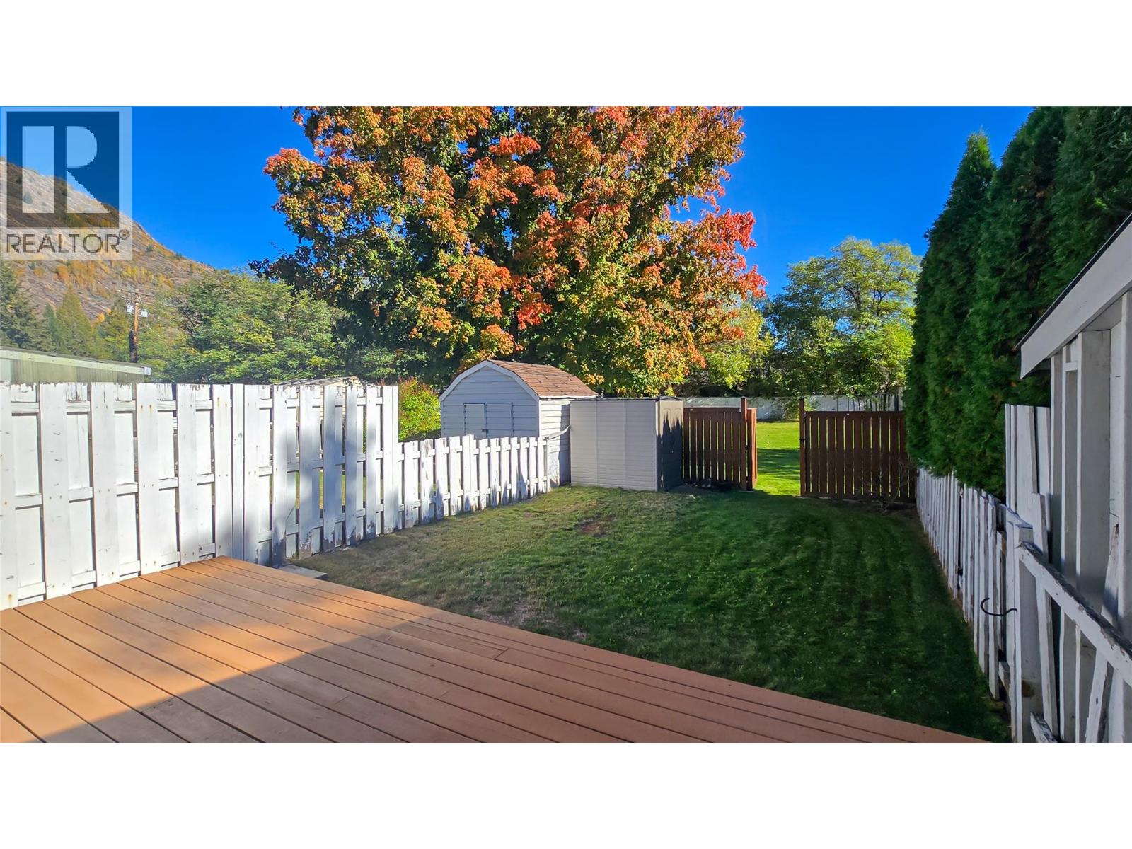 3366 Laurel Crescent, Trail, British Columbia  V1R 4M5 - Photo 5 - 10365750