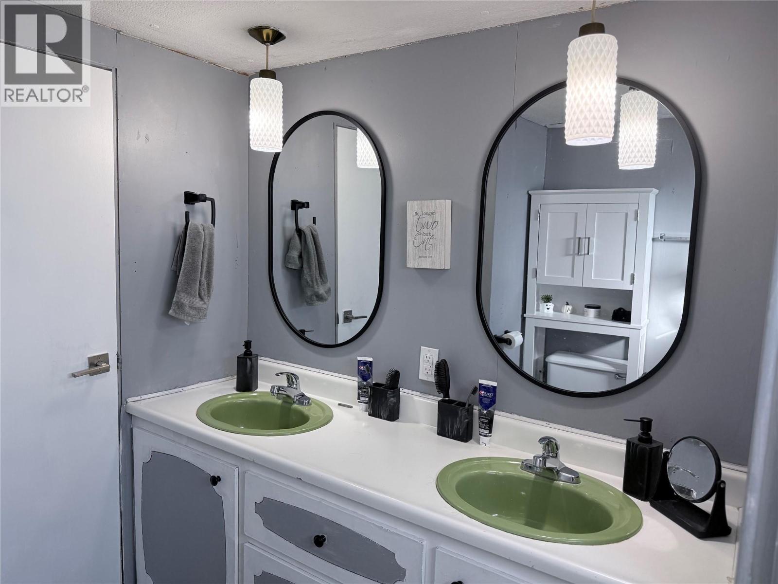 951 29th Avenue S, Cranbrook, British Columbia  V1C 3K7 - Photo 10 - 10365950