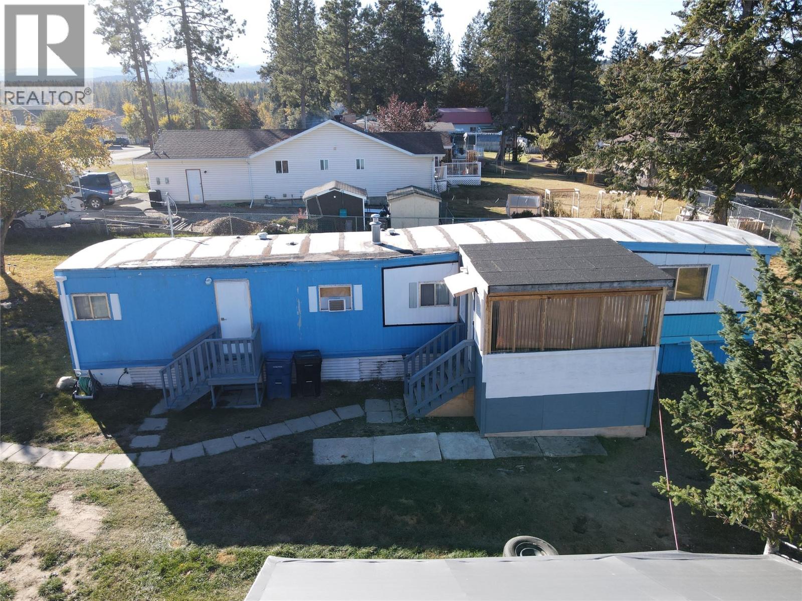 951 29th Avenue S, Cranbrook, British Columbia  V1C 3K7 - Photo 2 - 10365950
