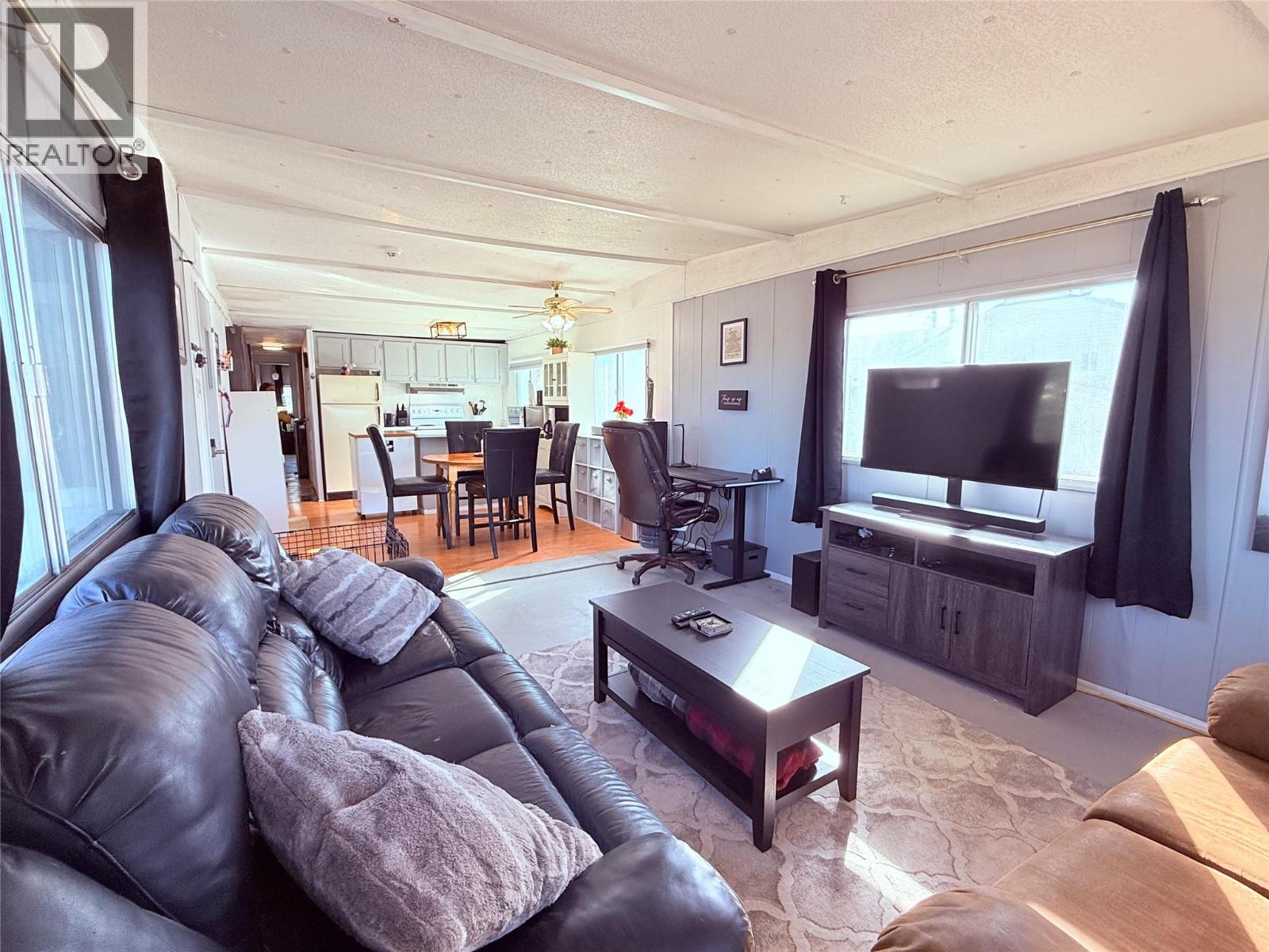 951 29th Avenue S, Cranbrook, British Columbia  V1C 3K7 - Photo 3 - 10365950