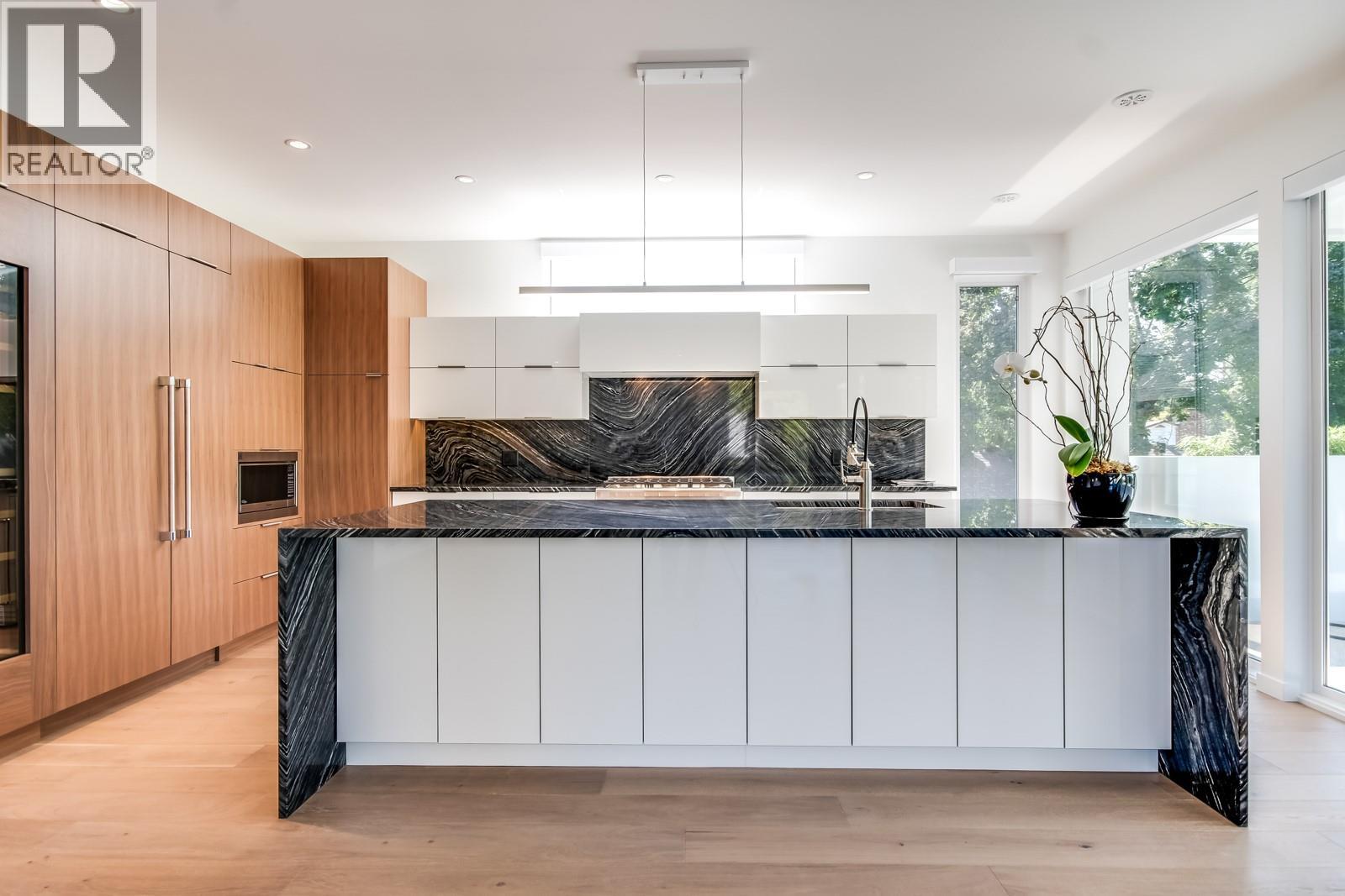 2630 Bath Street Unit# 201, Kelowna, British Columbia  V1Y 1M2 - Photo 3 - 10365971