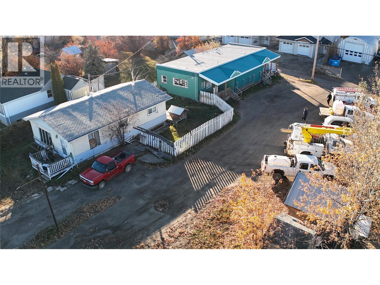 1433/1437 101 Avenue, dawson creek, British Columbia