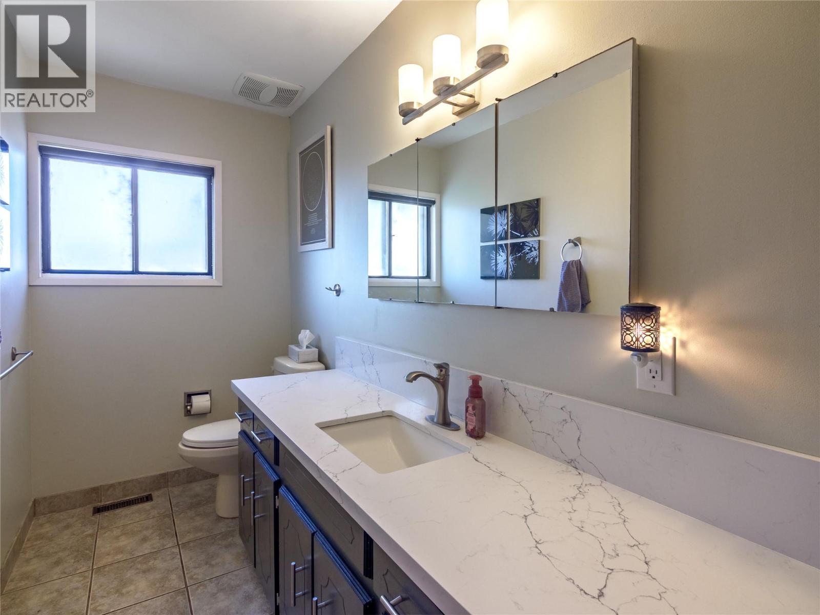 122 Arlayne Road, Kaleden, British Columbia  V0H 1K0 - Photo 10 - 10365921