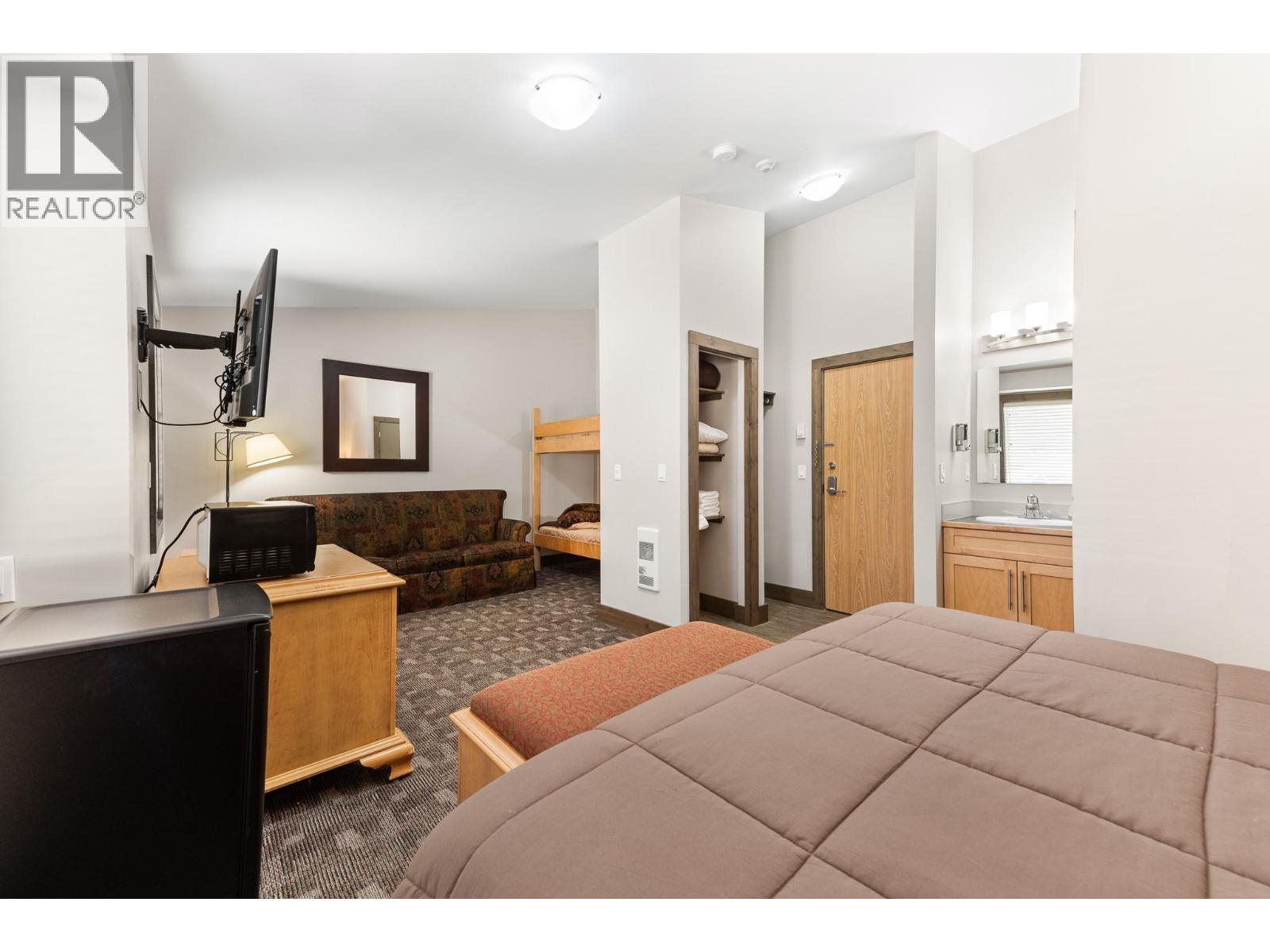 360 Strayhorse Road Unit# L-13, Apex Mountain, British Columbia  V0X 1K0 - Photo 19 - 10366064