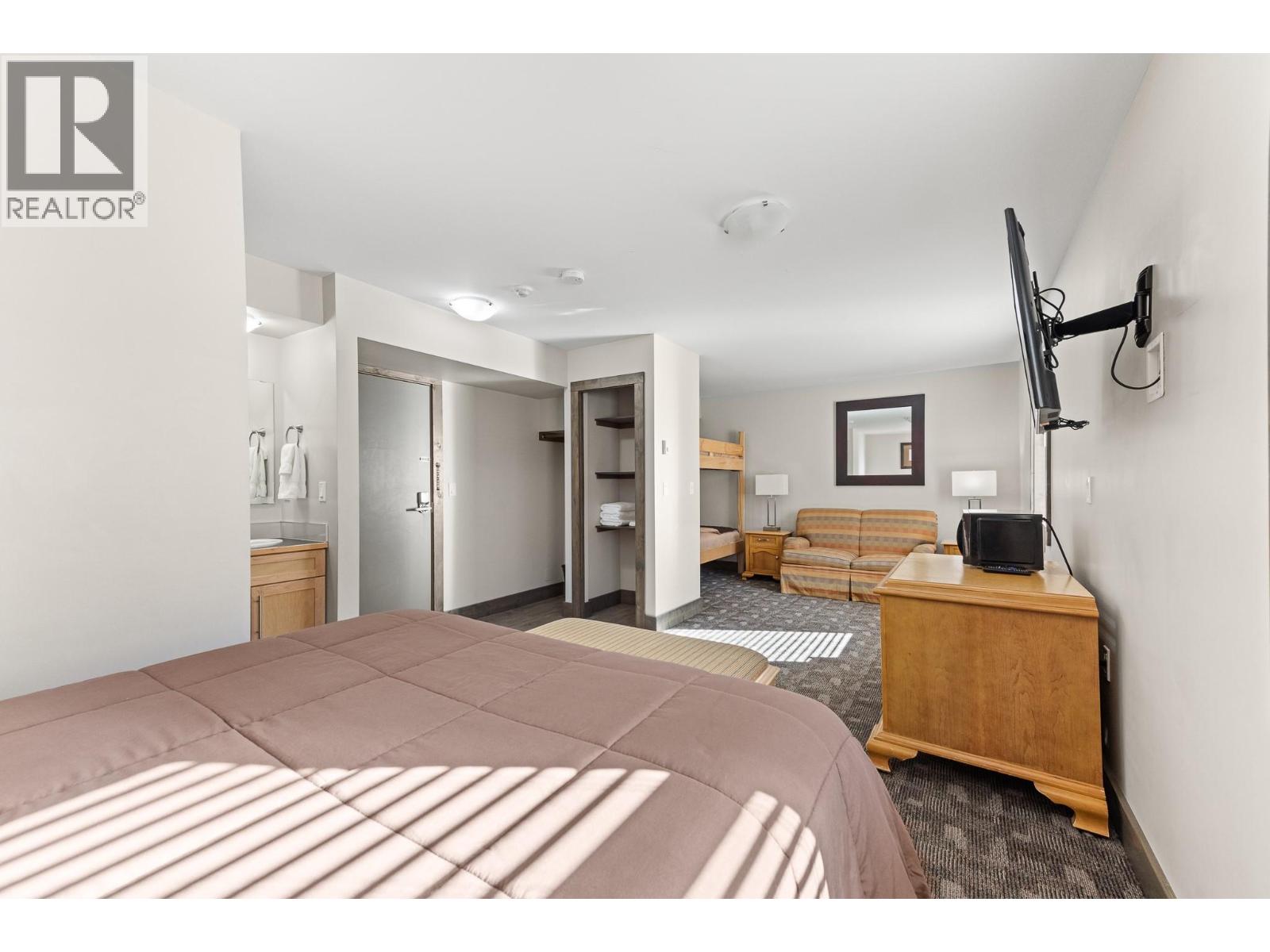 360 Strayhorse Road Unit# L-13, Apex Mountain, British Columbia  V0X 1K0 - Photo 39 - 10366064