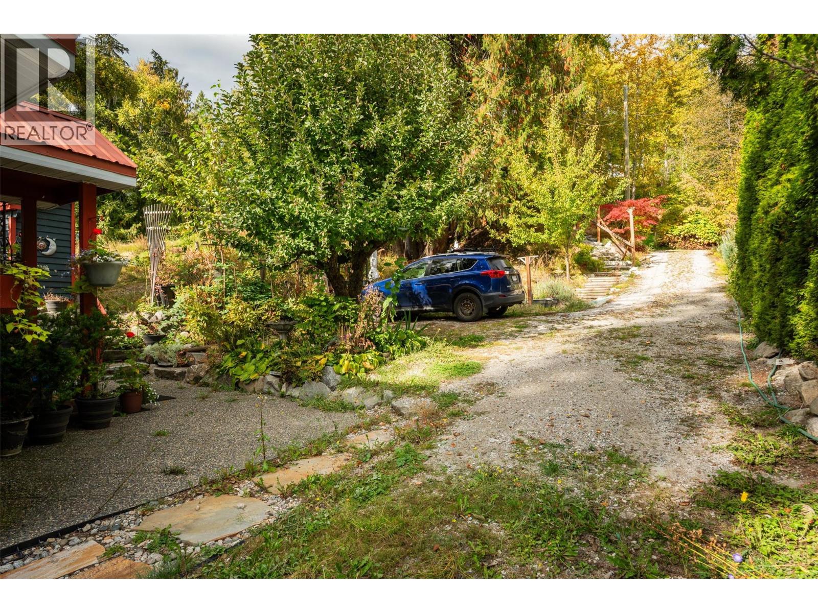 7460 Highway 3a, Balfour, British Columbia  V1L 7E9 - Photo 59 - 10366034