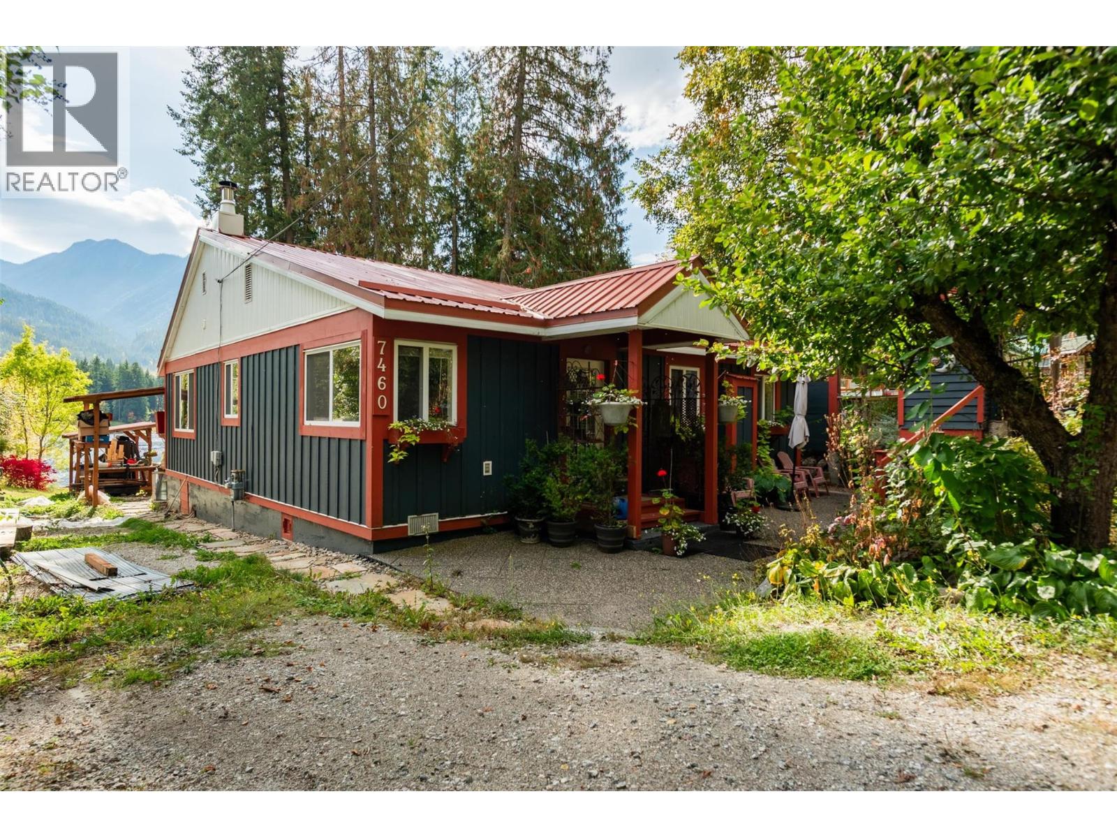 7460 Highway 3a, Balfour, British Columbia  V1L 7E9 - Photo 7 - 10366034