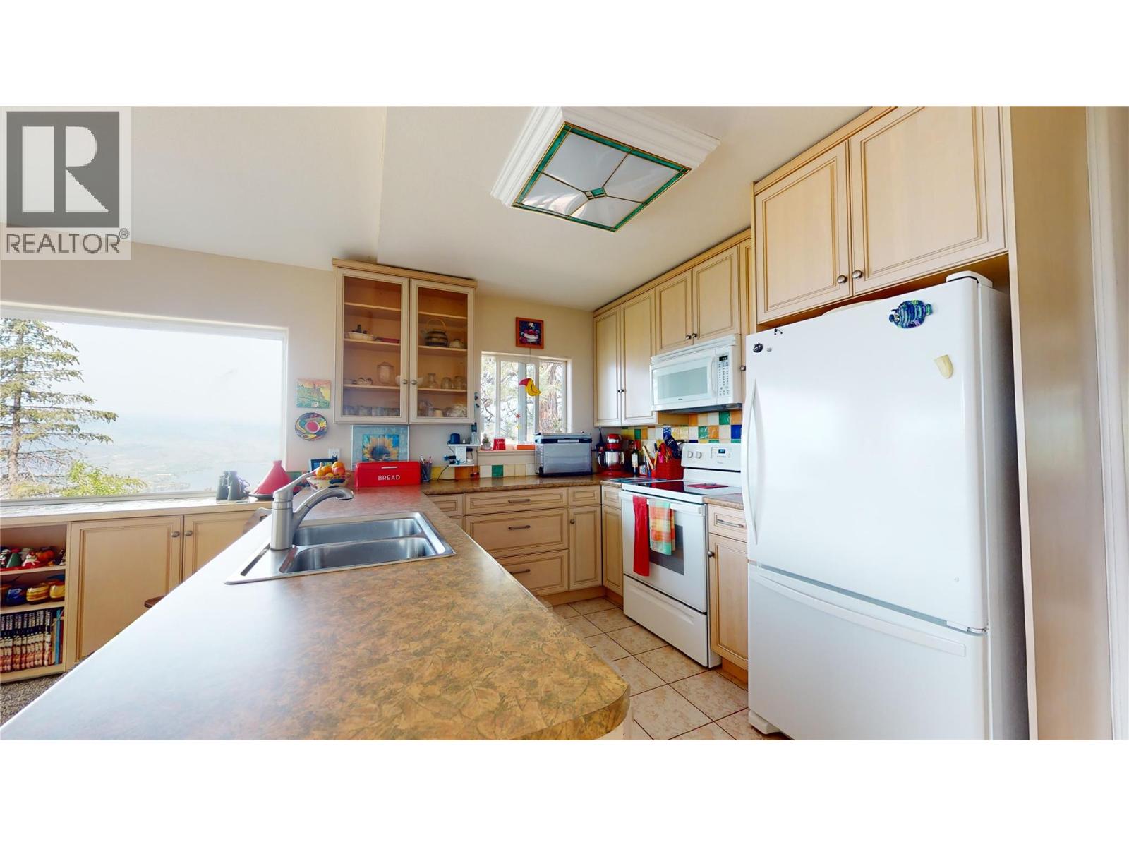 1200 Hwy 3, Osoyoos, British Columbia  V0H 1V6 - Photo 8 - 10365937