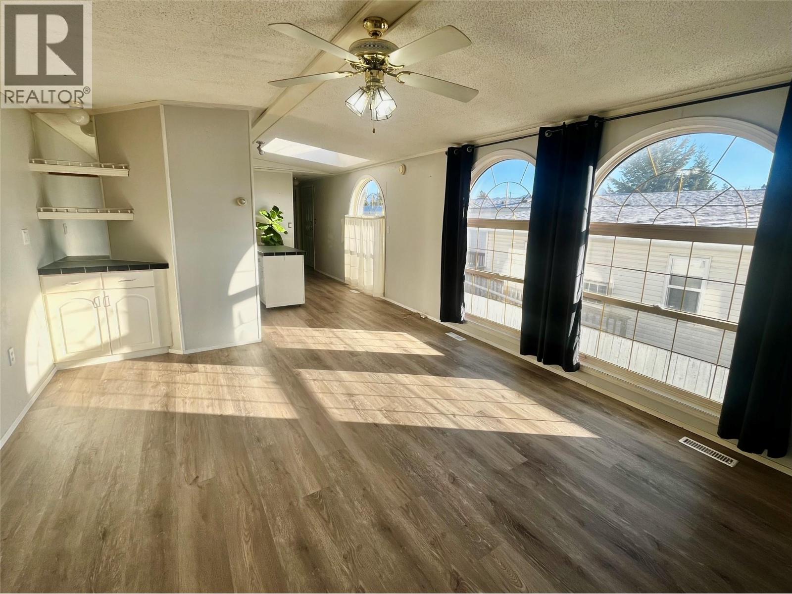 2424 Industrial Rd 2 Unit# 13, Cranbrook, British Columbia  V1C 6H3 - Photo 2 - 10366016