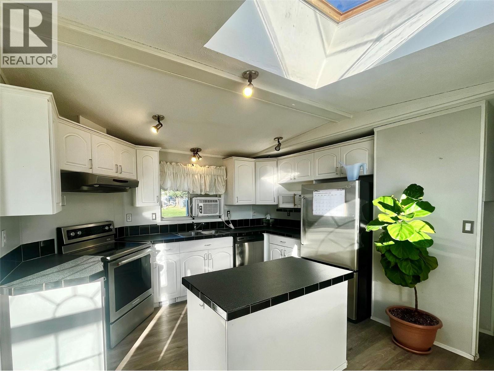 2424 Industrial Rd 2 Unit# 13, Cranbrook, British Columbia  V1C 6H3 - Photo 3 - 10366016