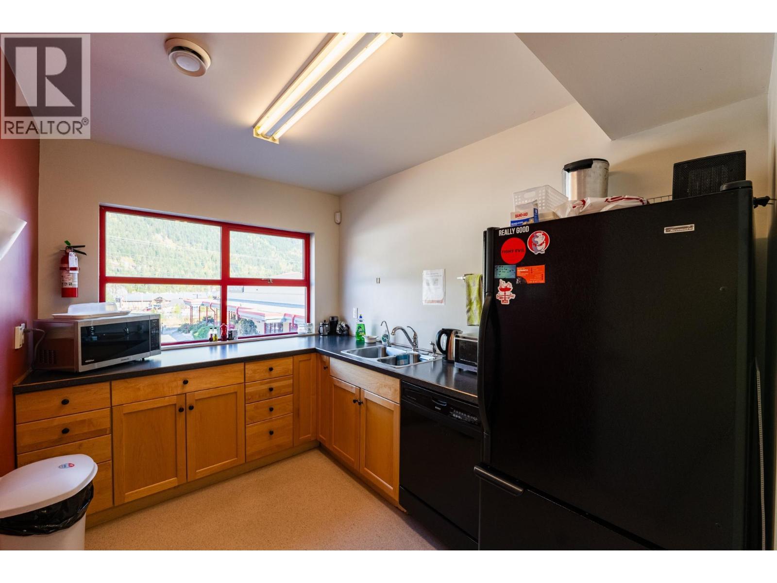 125 Hall Street, Nelson, British Columbia  V1L 7B4 - Photo 38 - 10366041