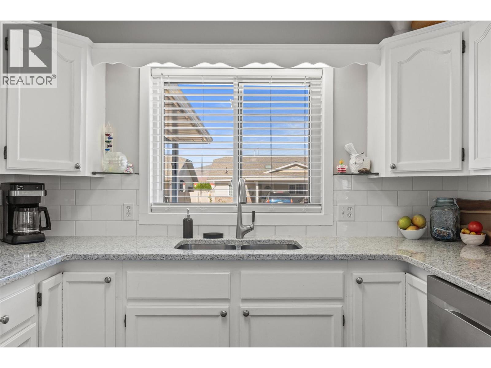 1038 11 Avenue Unit# 6, Vernon, British Columbia  V1B 2R5 - Photo 5 - 10366085