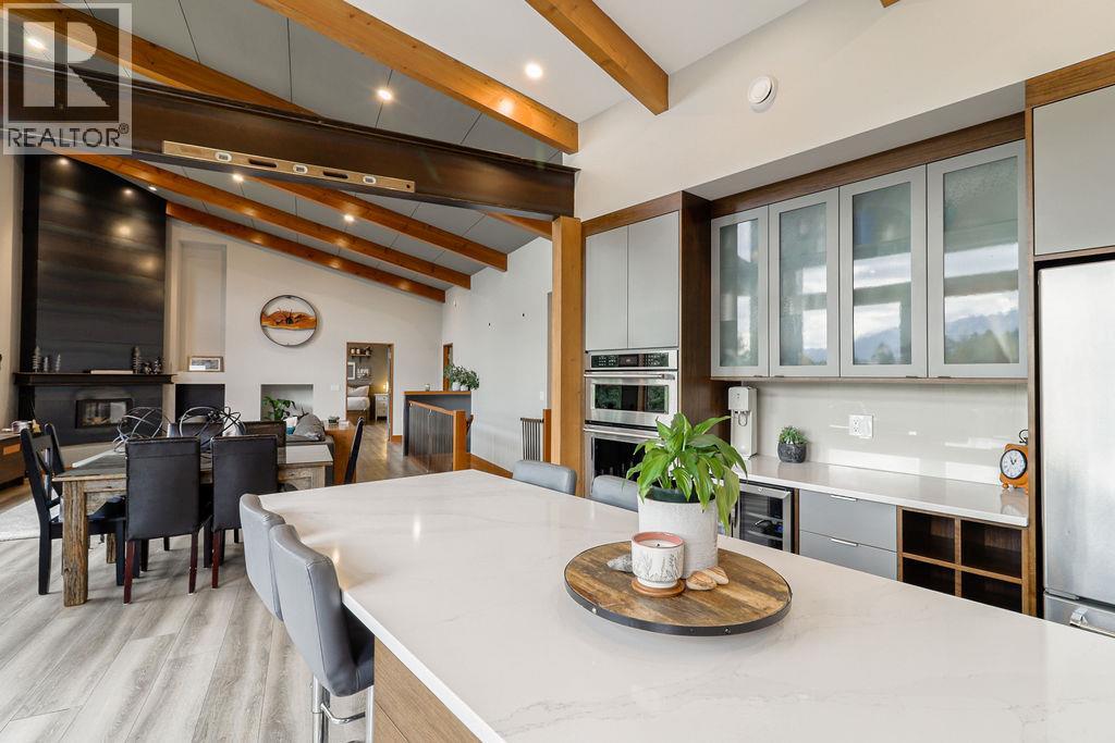 2160 Kootenay 3 Road, Windermere, British Columbia  V0B 2L1 - Photo 11 - 10365806